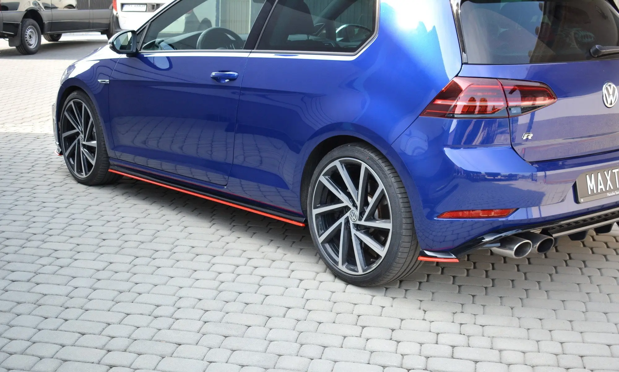 SIDESKJØRT V.2 VW GOLF MK7 R / R-LINE 2017-2020