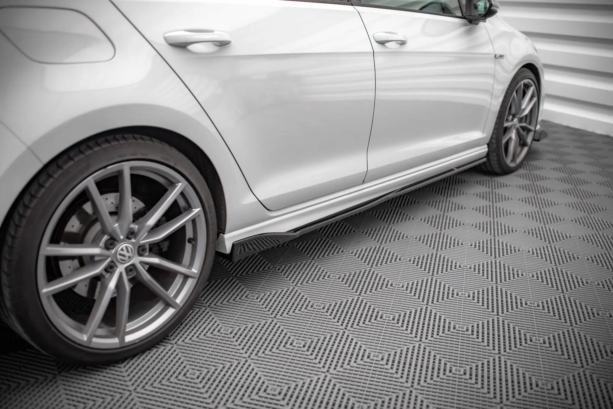 SIDESKJØRT V.2 VW GOLF R MK7 2013-2016