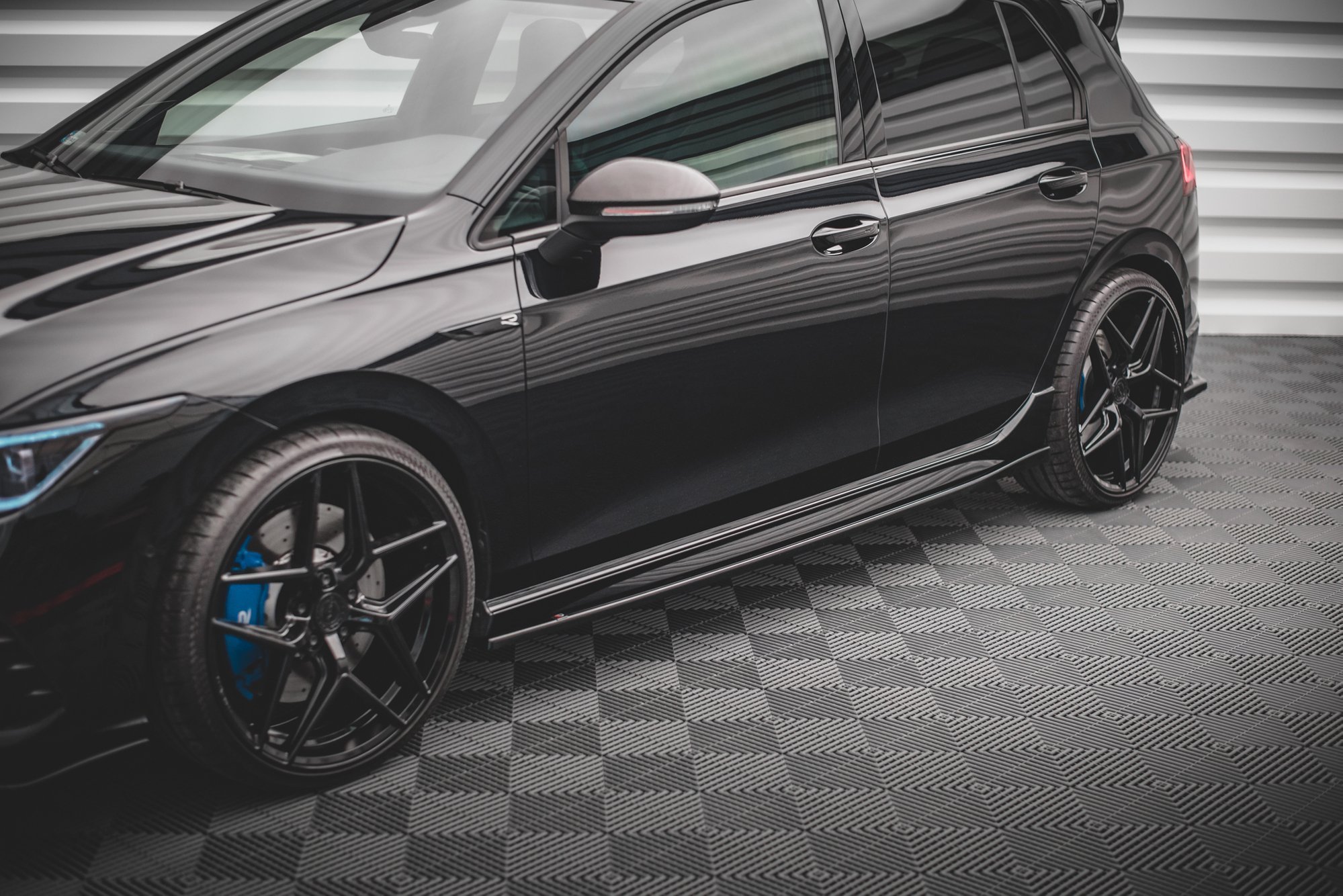 SIDESKJØRT V.2 VW GOLF R MK8 2020-> – bilde 2
