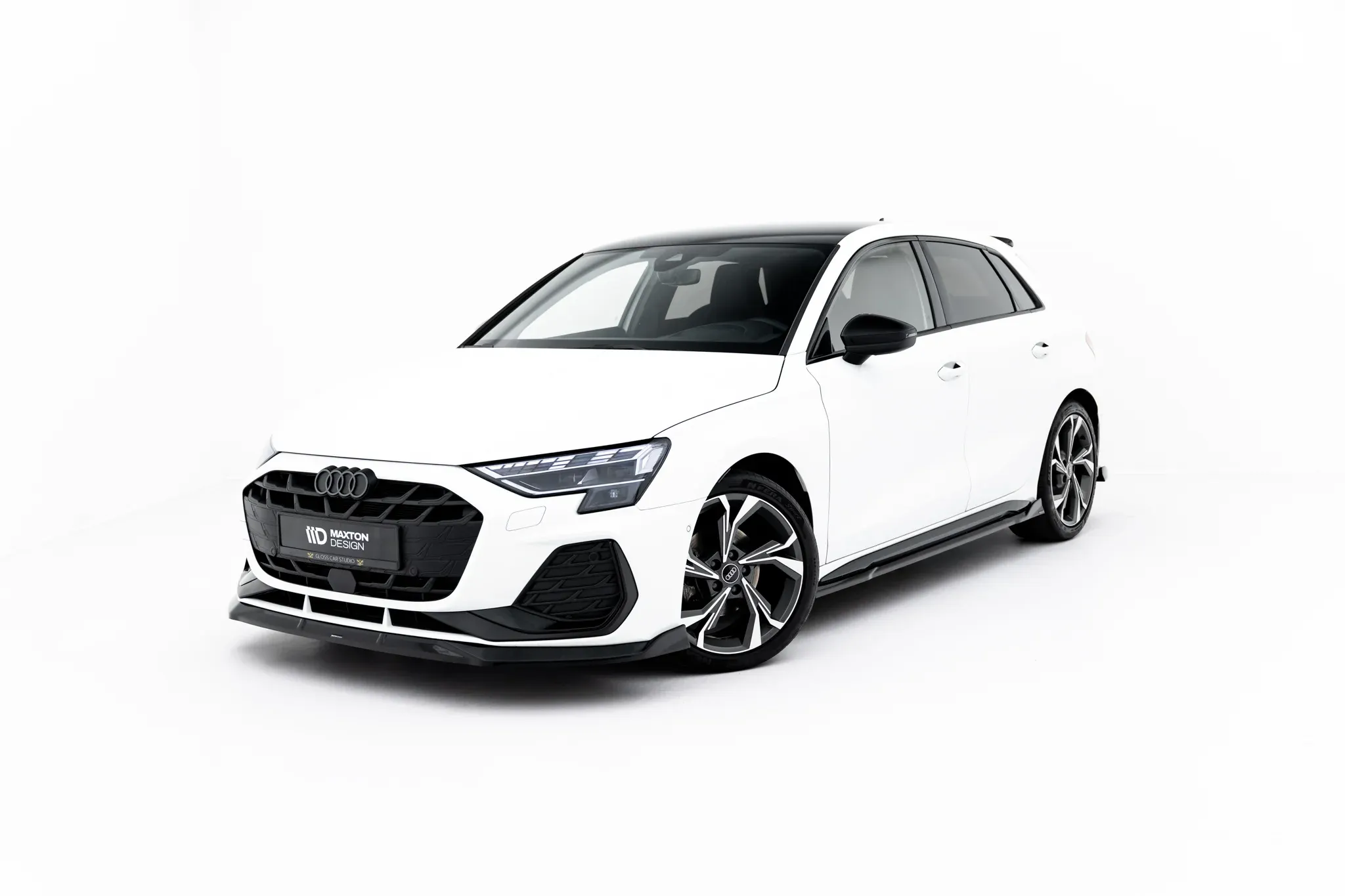 Sideskjørt V.3 Audi (A3 S-Line/S3) 8Y Facelift 2024 -> | Glossy Black Edition – bilde 2