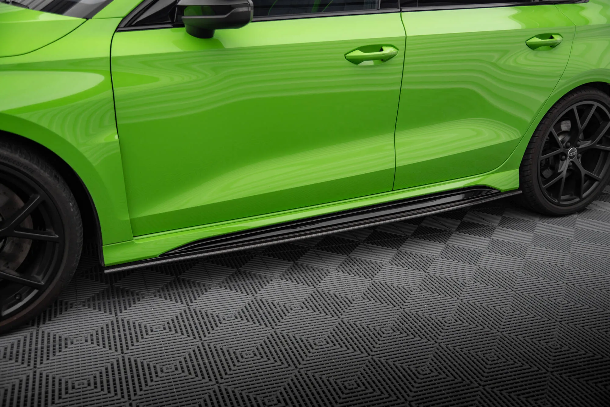 Sideskjørt V.3 Audi A3 (S3) 2020-2026 | Carbon Fiber Edition