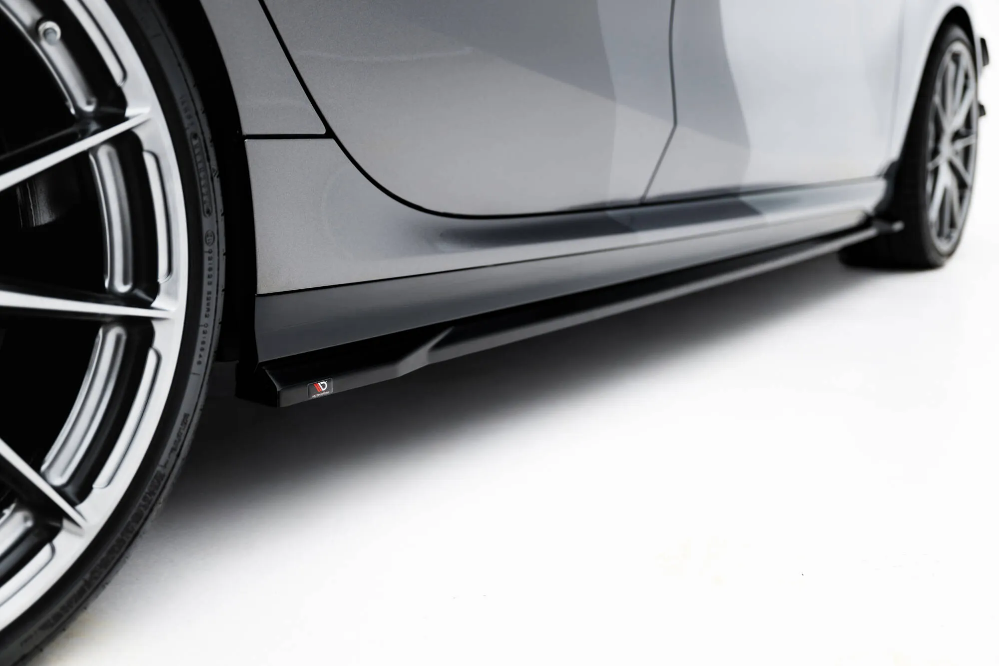 Sideskjørt V.3 BMW 1 (F70) M-Pack 2024 -> | Glossy Black Edition – bilde 5