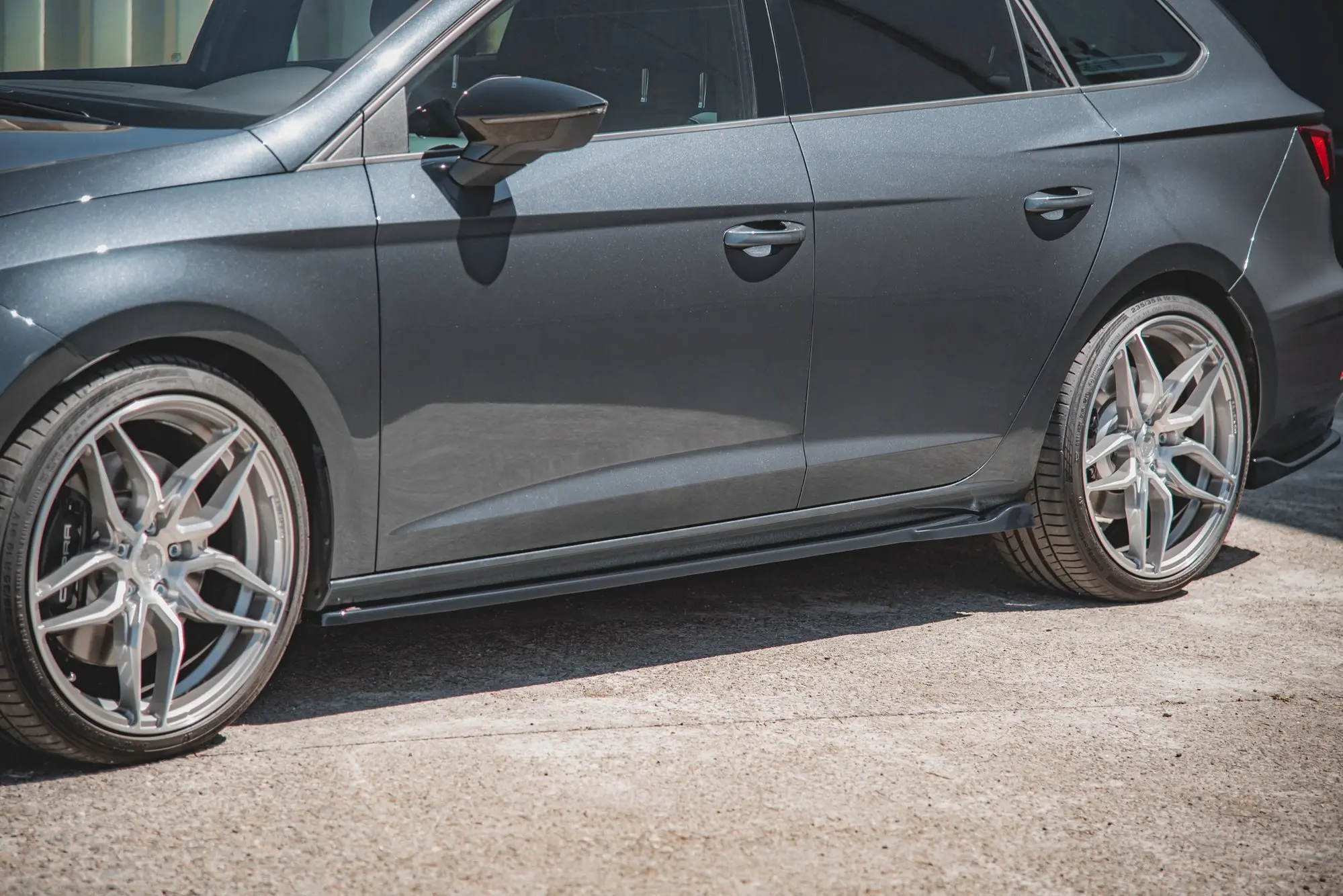 SIDESKJØRT V.4 SEAT LEON MK3 / LEON CUPRA MK3 / LEON FR MK3 2012-2020 – bilde 4