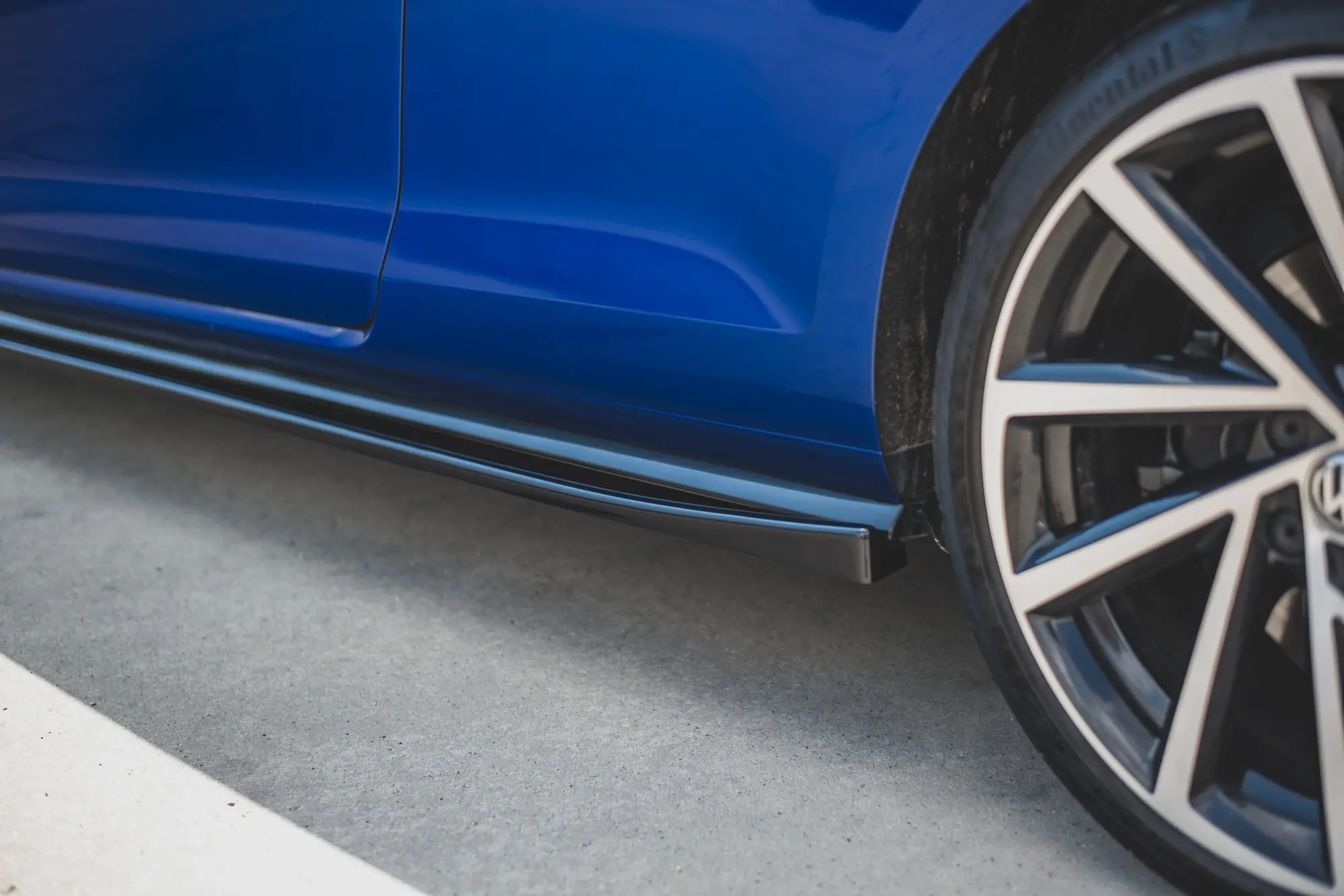 SIDESKJØRT V.4 VW GOLF MK7 R / R-Line 2017-2020 – bilde 5