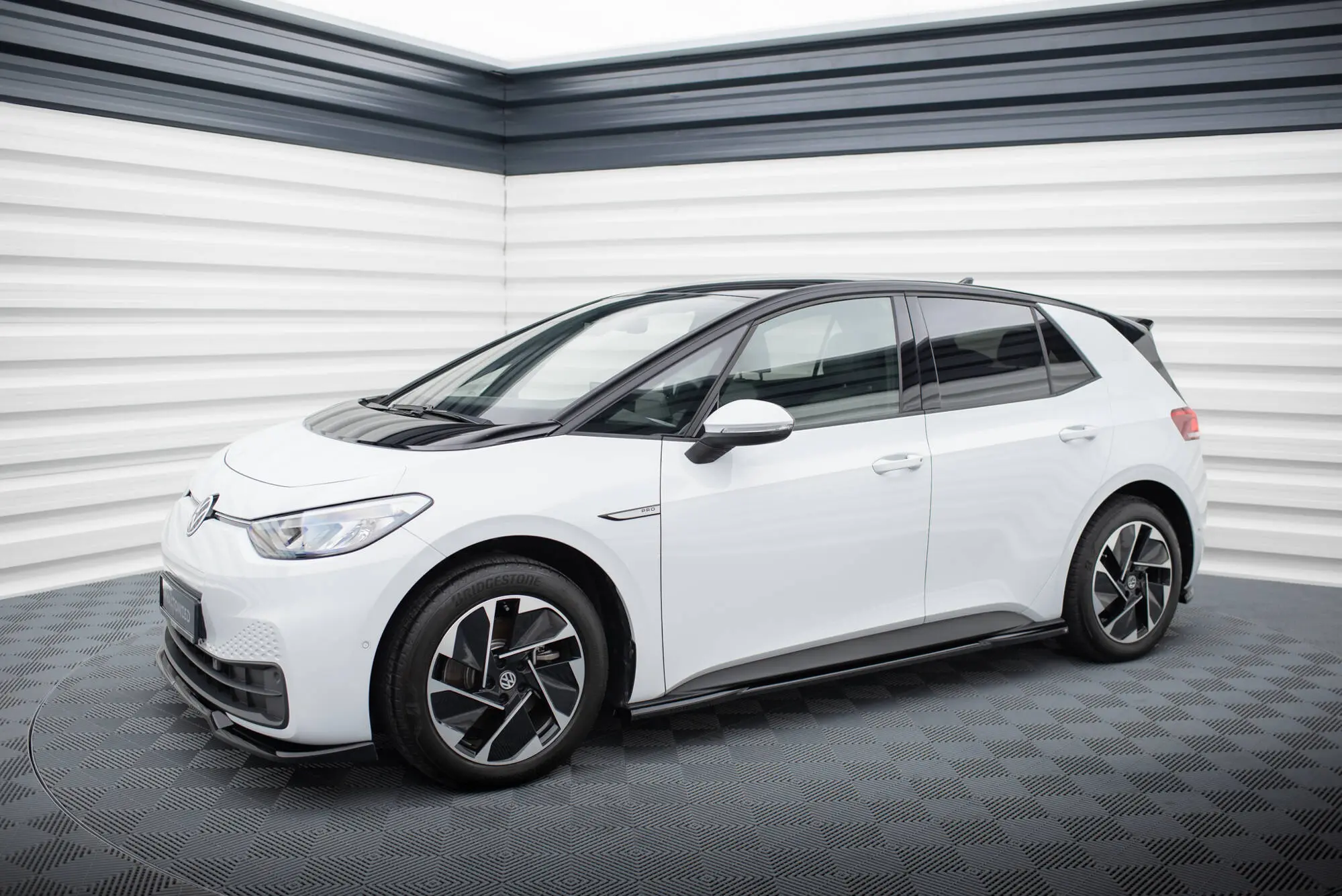 Sideskjørt Volkswagen ID.3 2019 - 2023 | Glossy Black Edition – bilde 4
