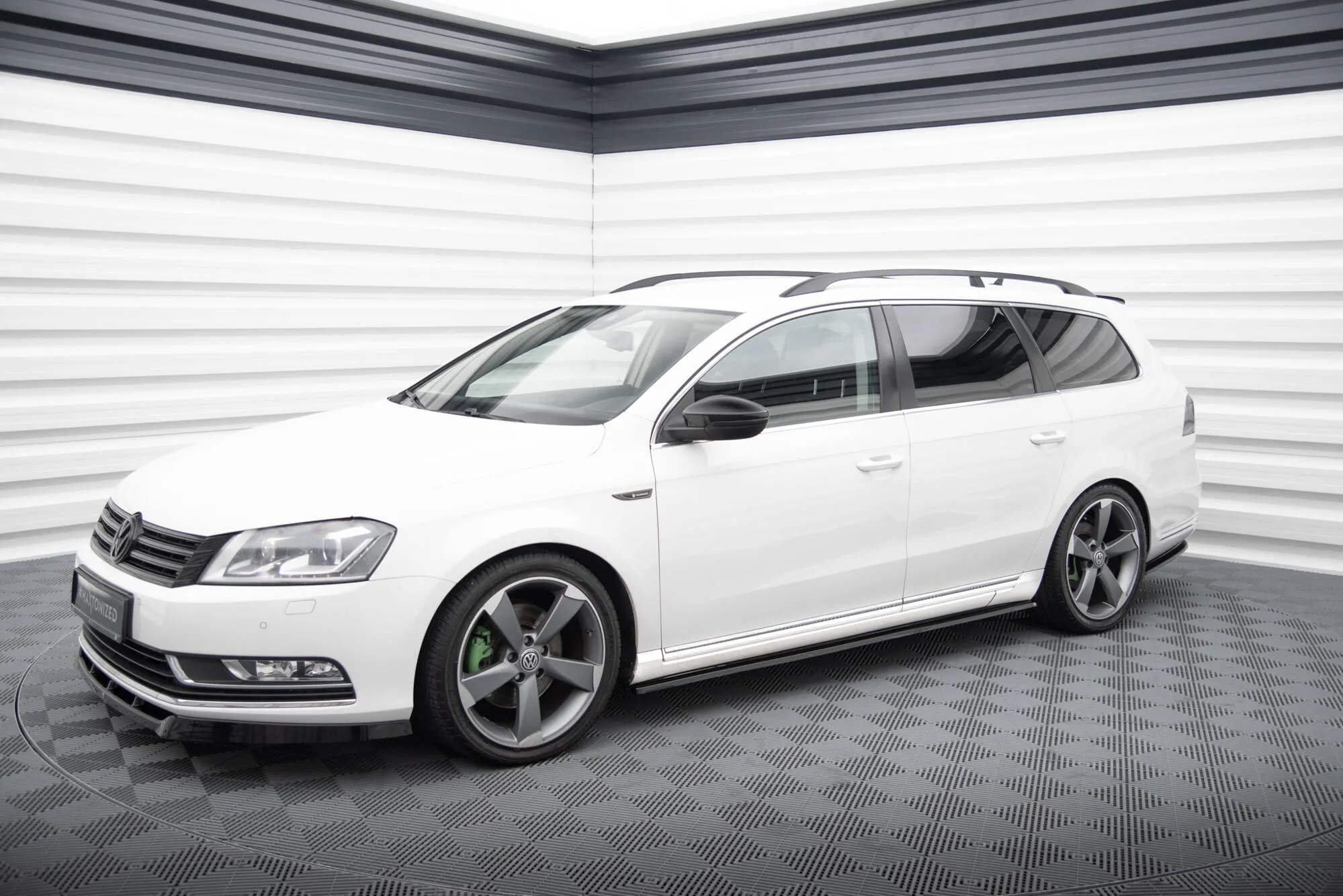 Sideskjørt Volkswagen Passat (B7) 2010 - 2014 | Glossy Black Edition – bilde 2