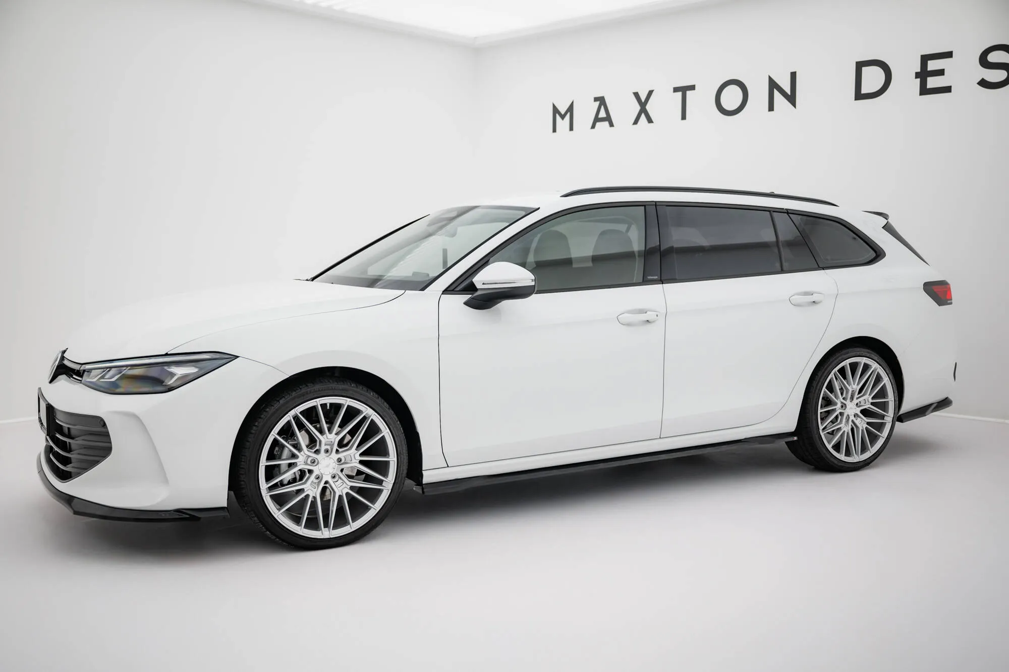 Sideskjørt Volkswagen Passat (B9) 2023 -> | Glossy Black Edition – bilde 2
