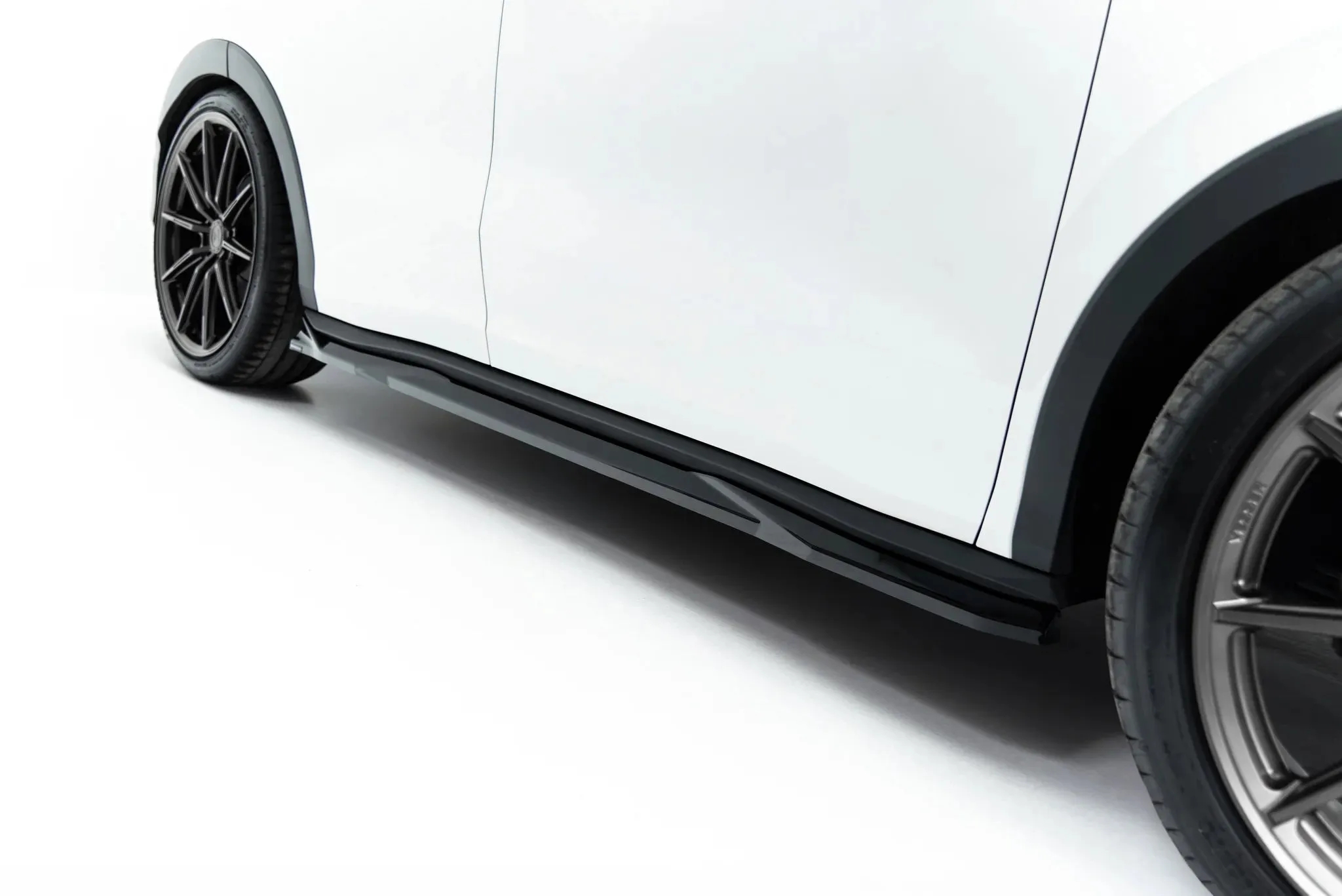 Sideskjørt Volkswagen T-Roc R-Line II 2025 -> | Glossy Black Edition – bilde 3