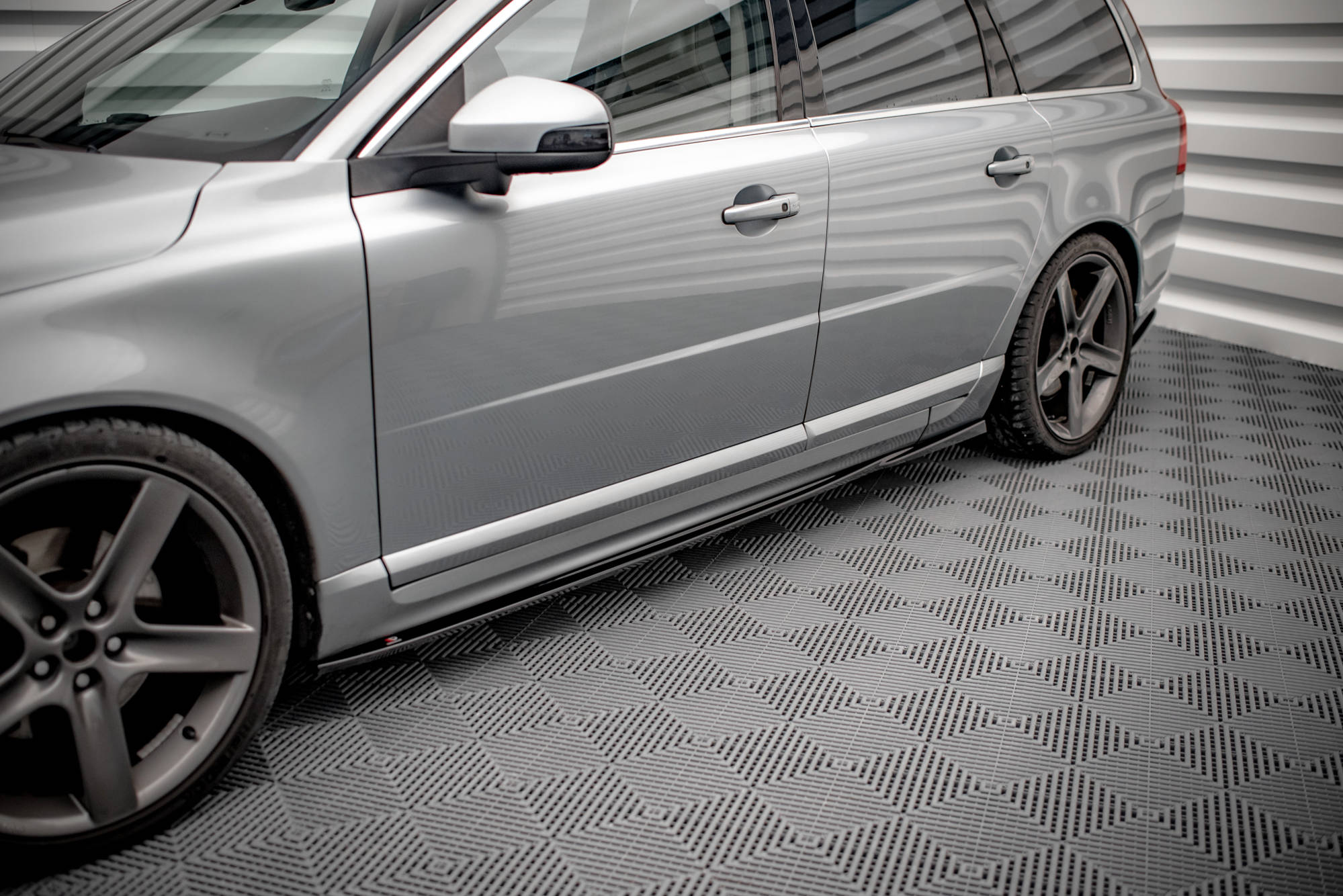 SIDESKJØRT Volvo V70 III 2007 - 2013 – bilde 3