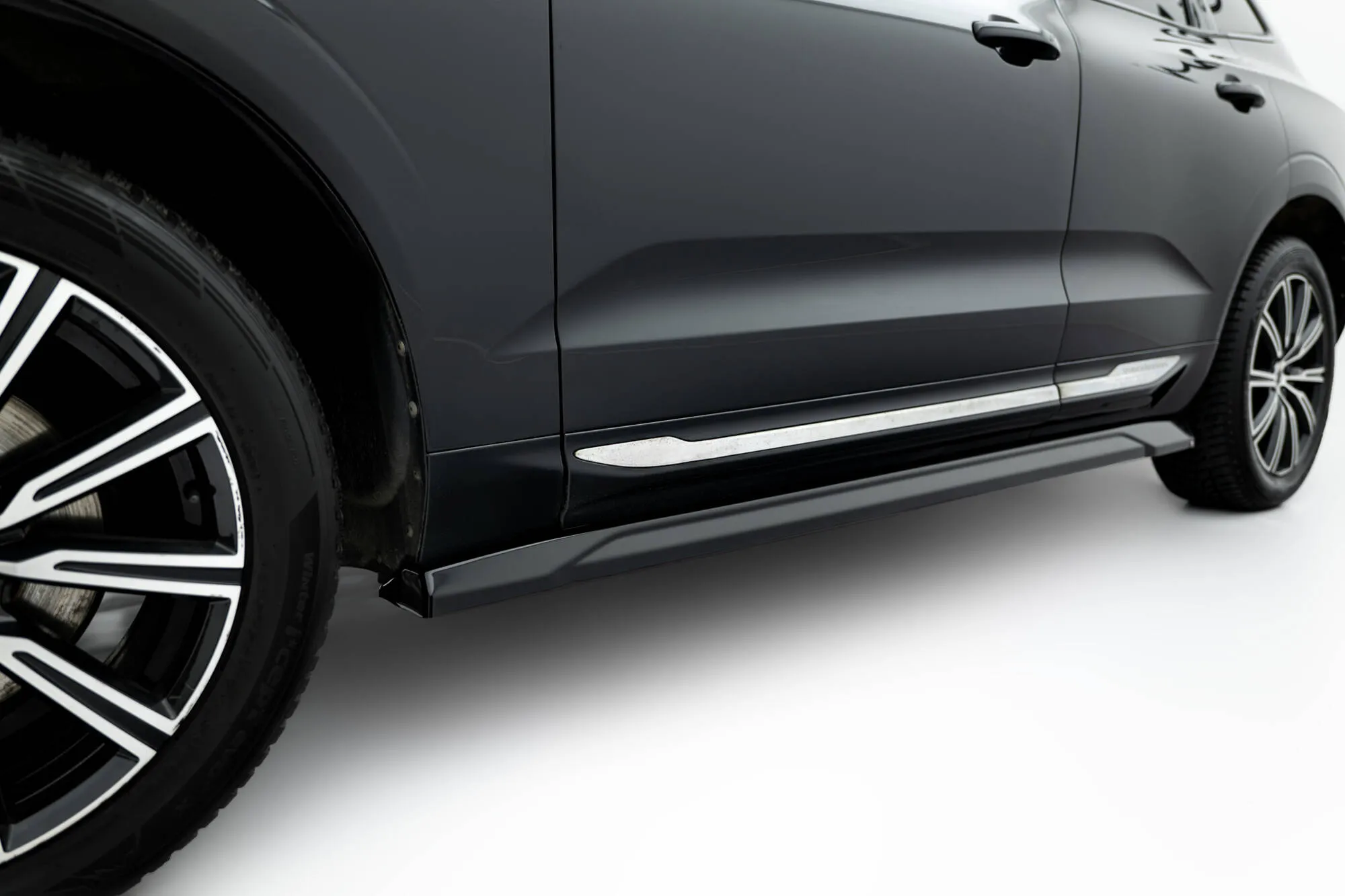 Sideskjørt Volvo XC60 II 2017 - 2021 | Glossy Black Edition