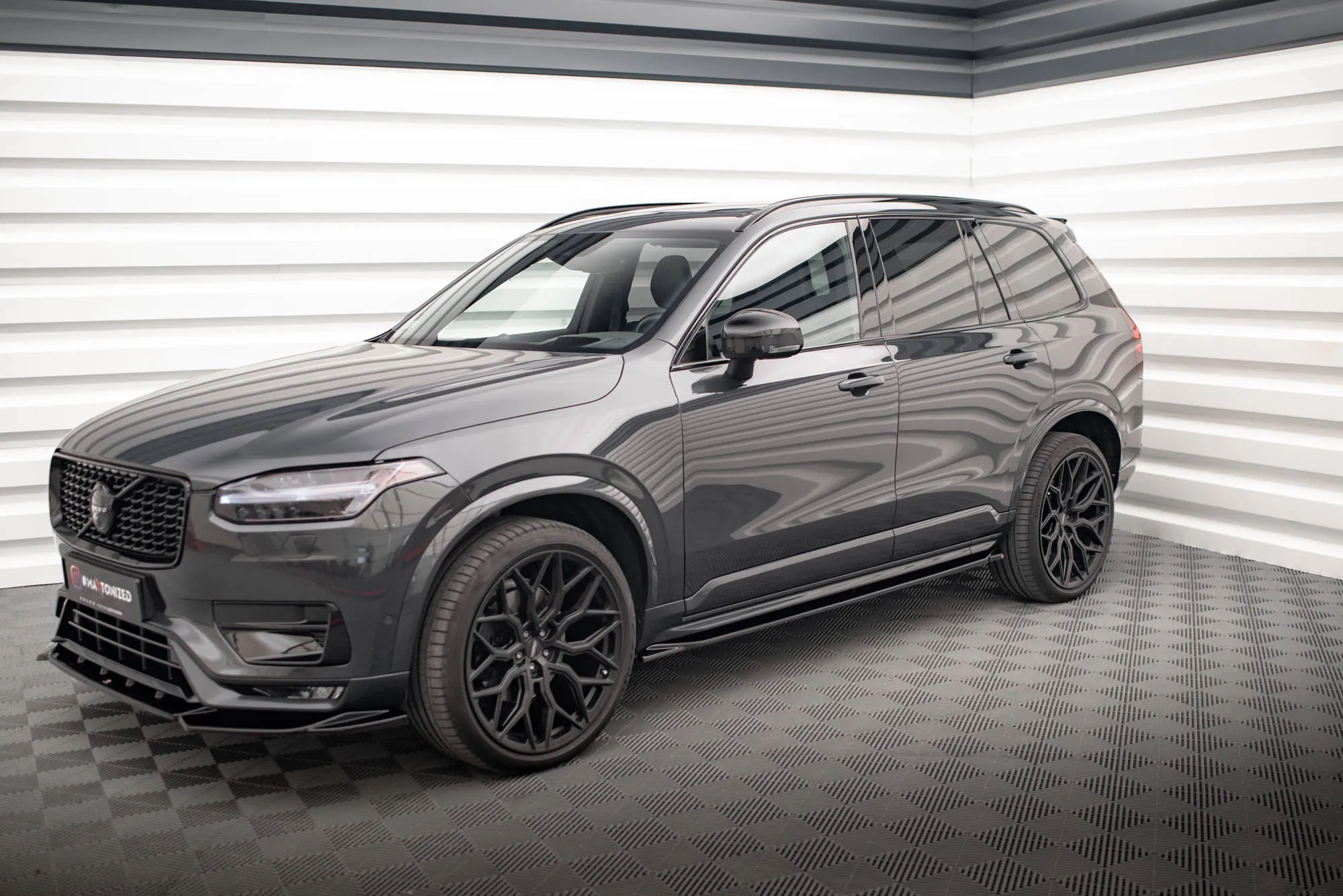 Sideskjørt Volvo XC90 II R-Design facelift 2019-> | Glossy Black Edition – bilde 2