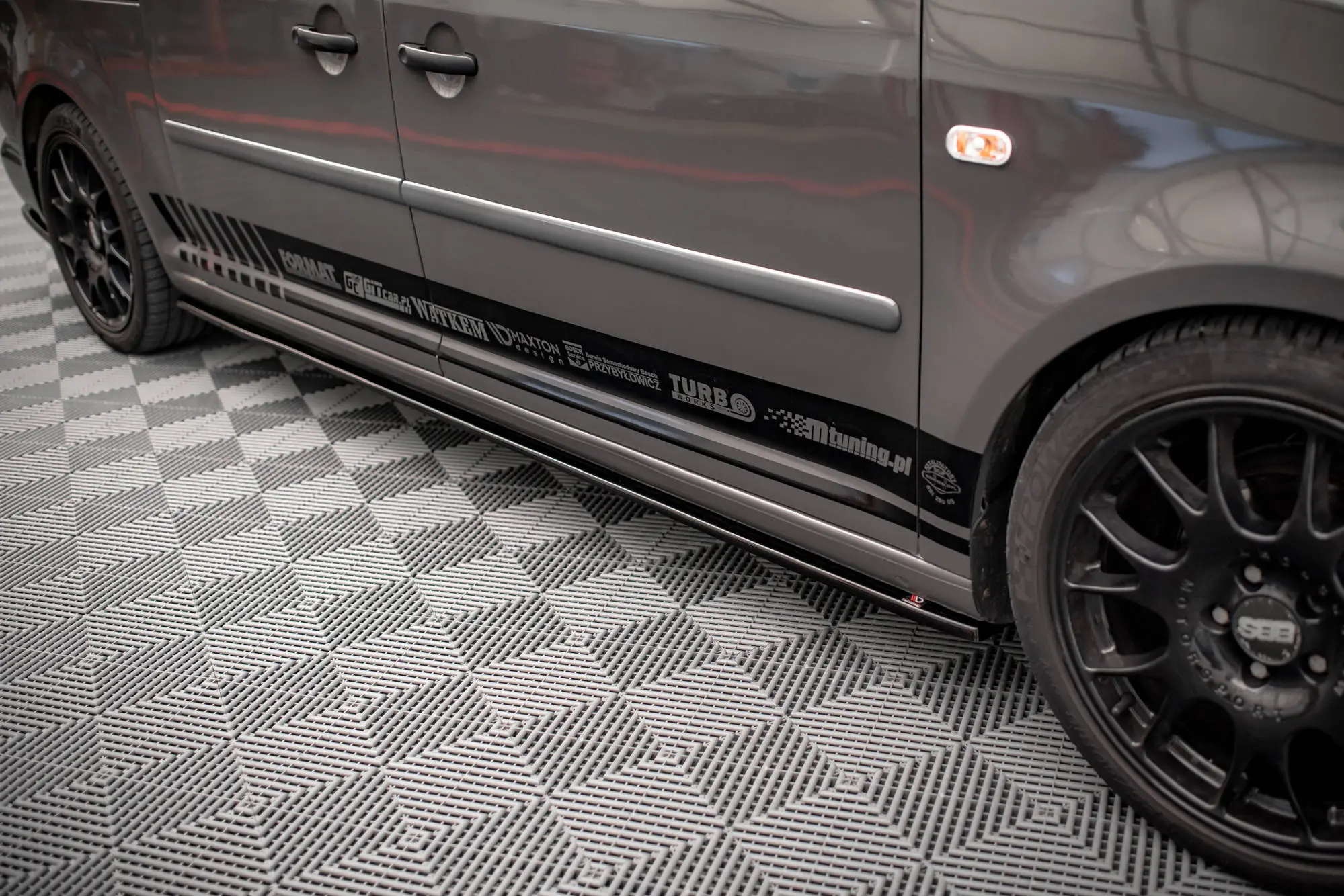 SIDESKJØRT VW Caddy III Facelift 2010 - 2015 │ Long
