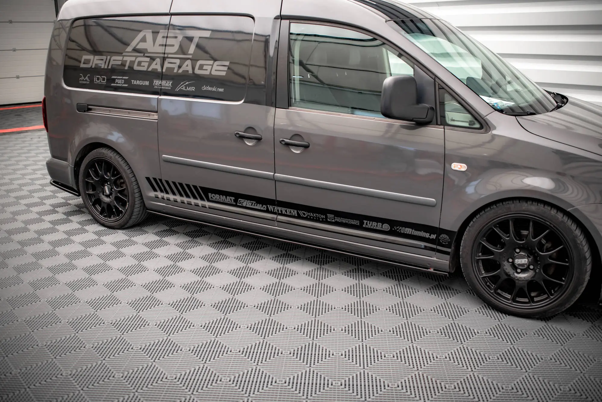 SIDESKJØRT VW Caddy III Facelift 2010 - 2015 │ Long Image 3
