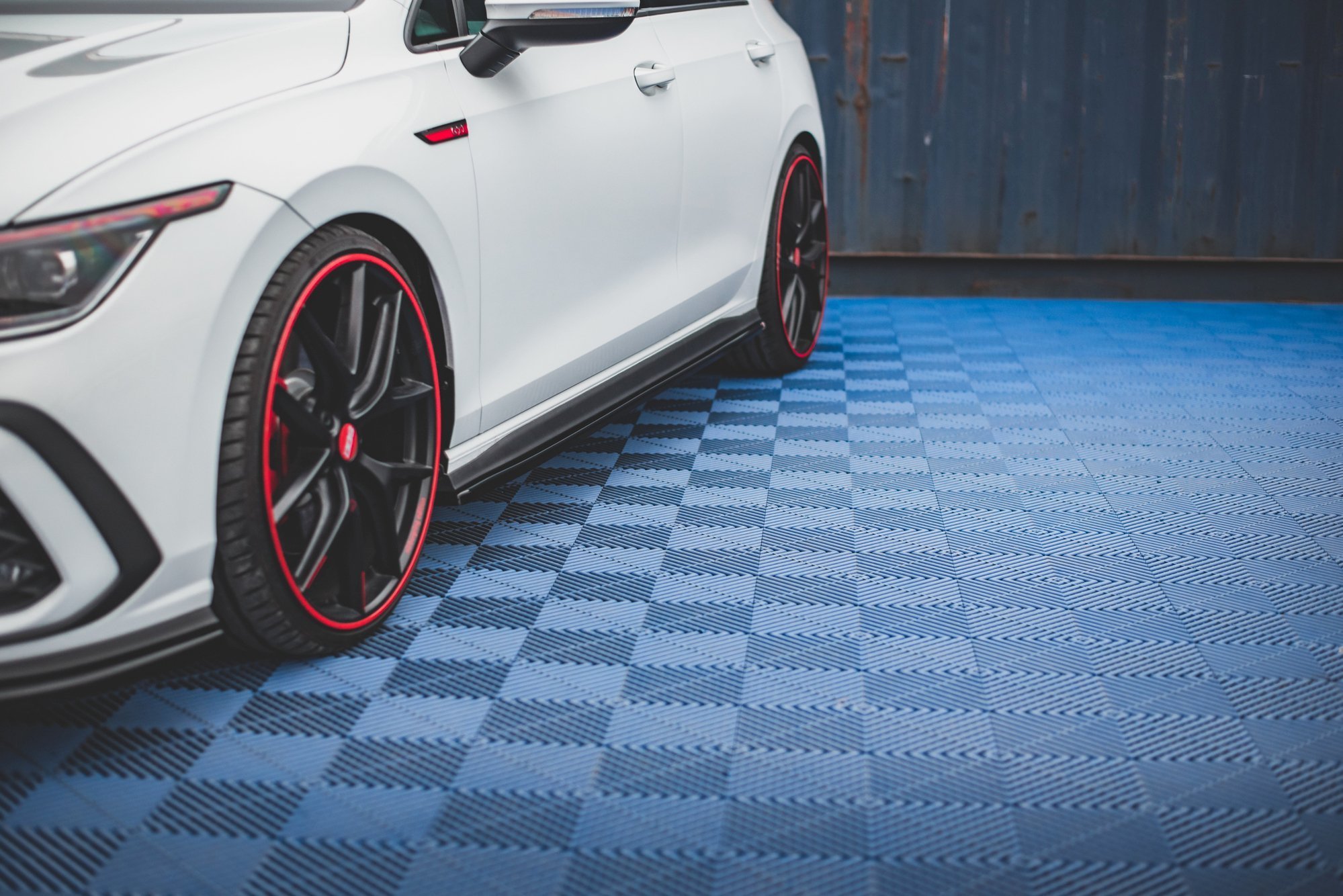 SIDESKJØRT VW GOLF 8 GTI / GTI CLUBSPORT / R-LINE 2020-> – bilde 4