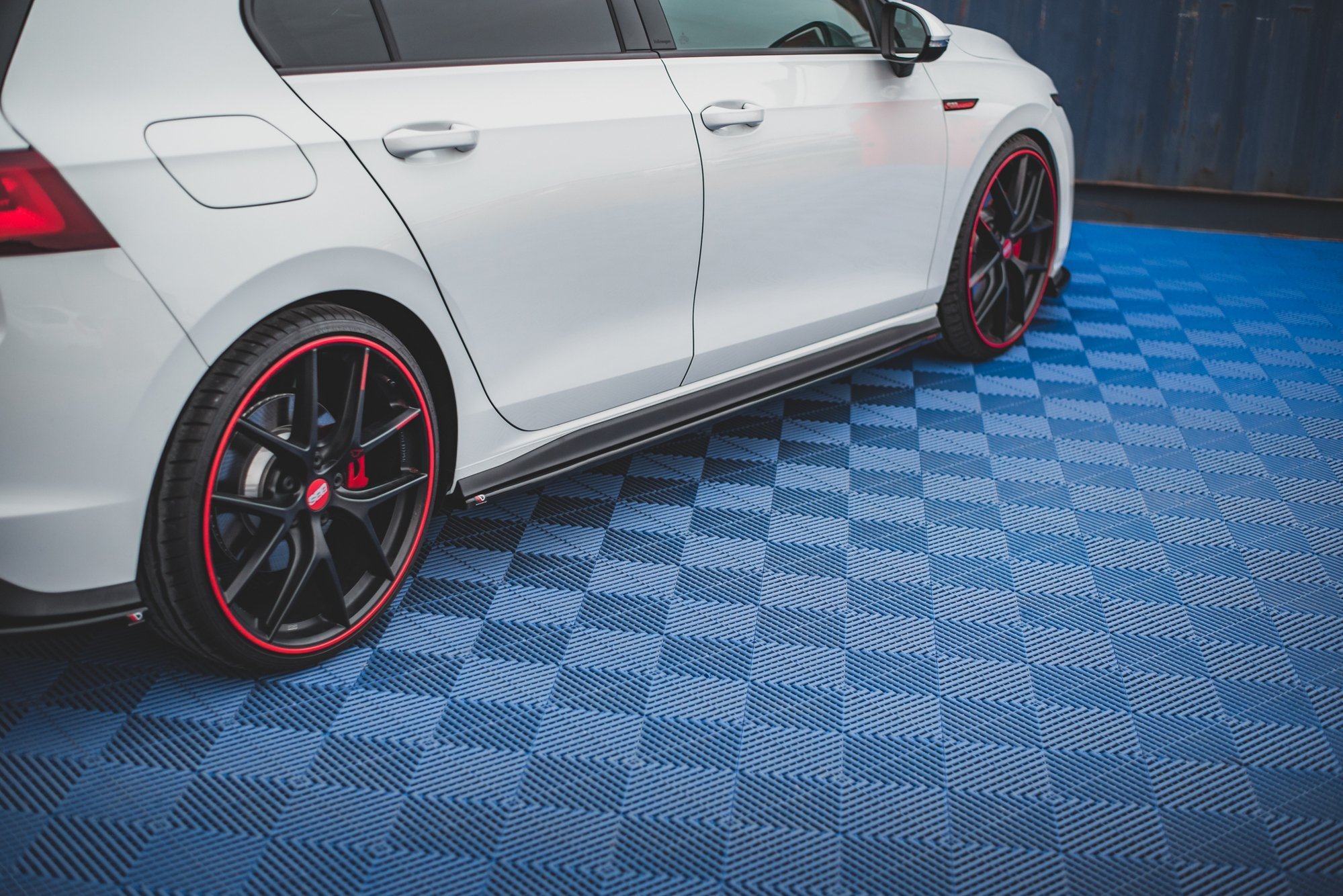SIDESKJØRT VW GOLF 8 GTI / GTI CLUBSPORT / R-LINE 2020-> – bilde 5