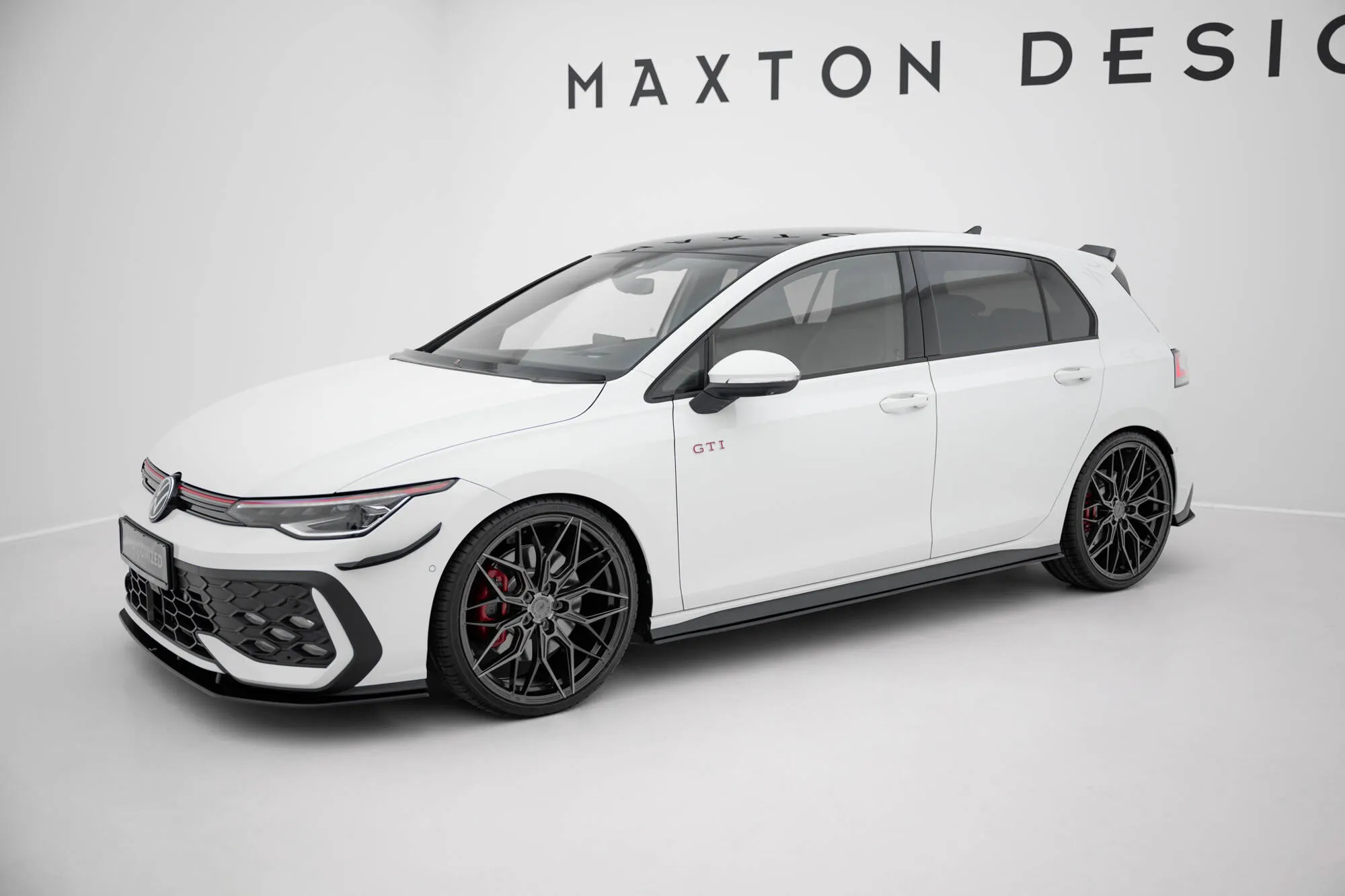 Sideskjørt VW Golf 8 GTI / GTI Clubsport / R-line 2020-> | Street Pro Black Edition – bilde 2