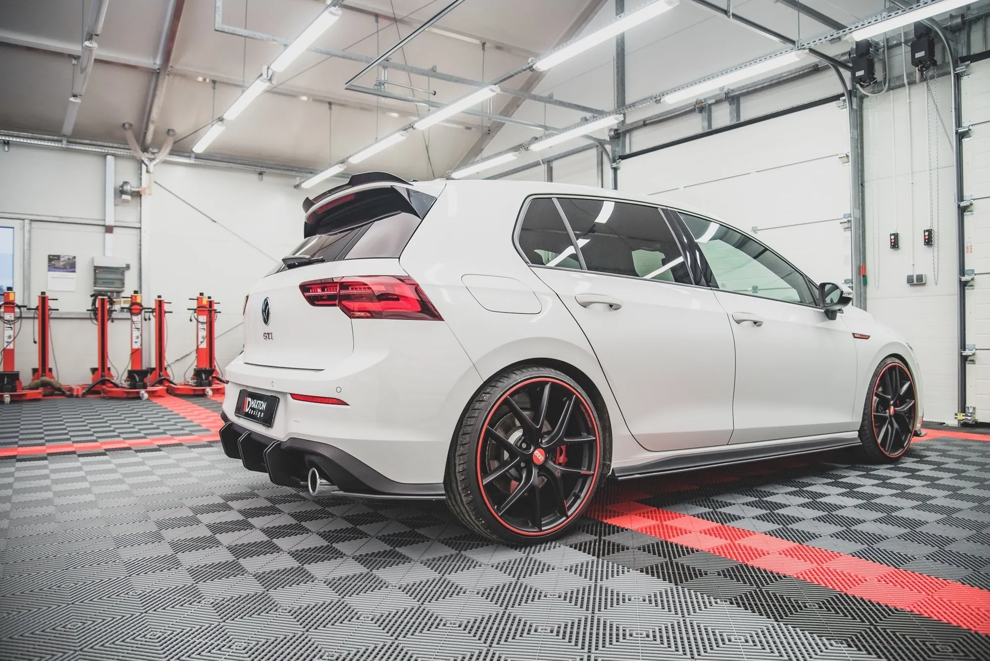 Sideskjørt VW Golf 8 GTI / GTI Clubsport / R-line 2020-> | Street Pro Black Edition – bilde 6