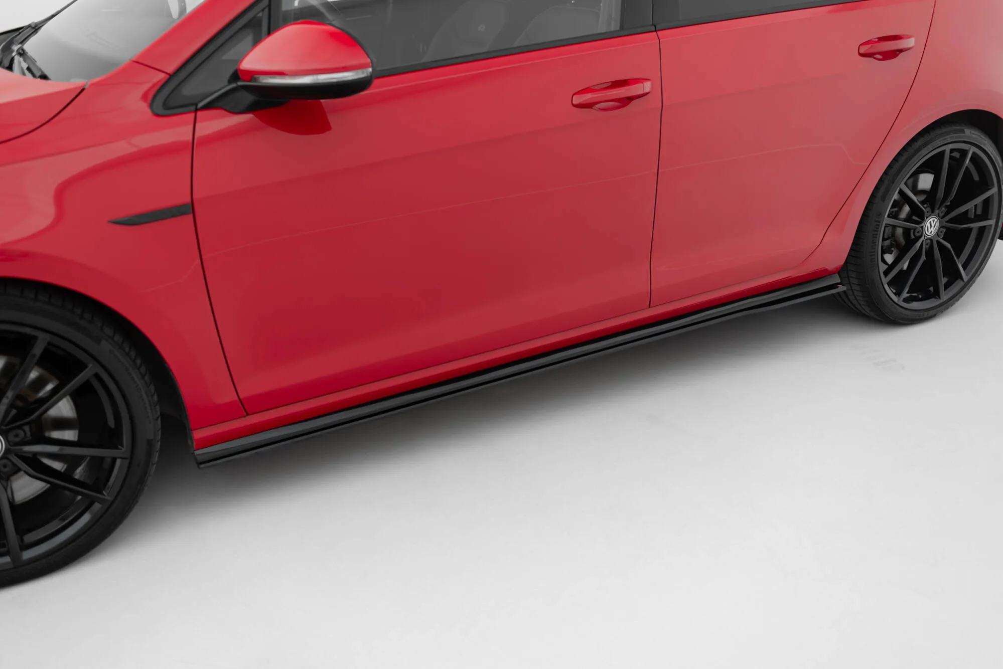 Sideskjørt VW Golf MK7 R / R-line 2017-2020 | Street Pro Black Edition