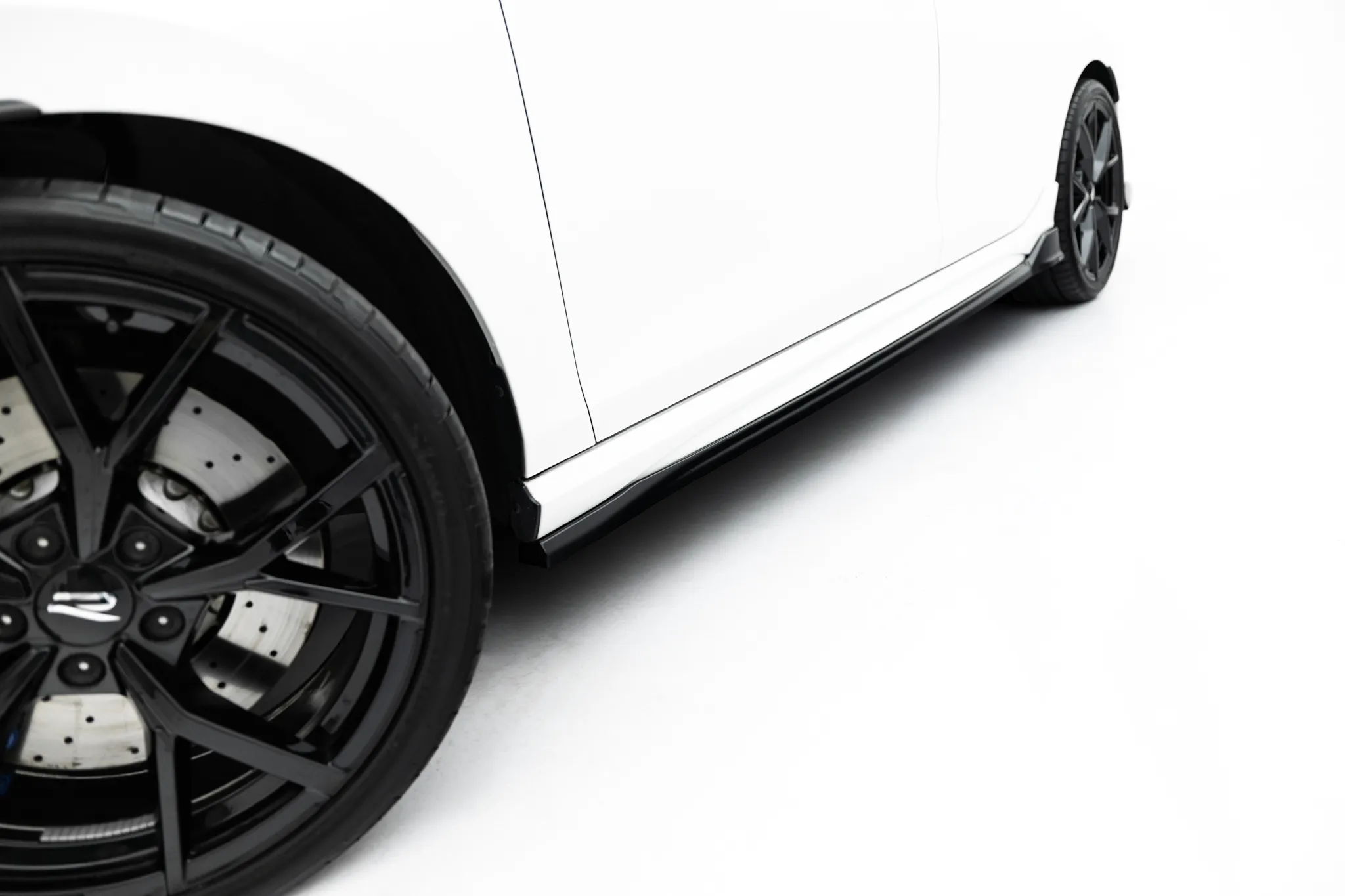 Sideskjørt VW Golf R Variant VIII Facelift 2024 -> | Glossy Black Edition – bilde 3