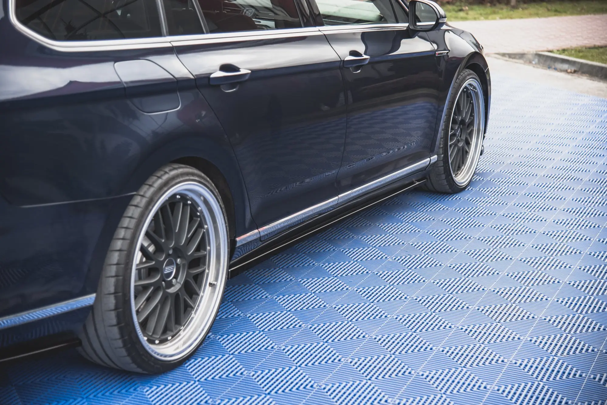 Sideskjørt VW Passat B8 2014 - 2019