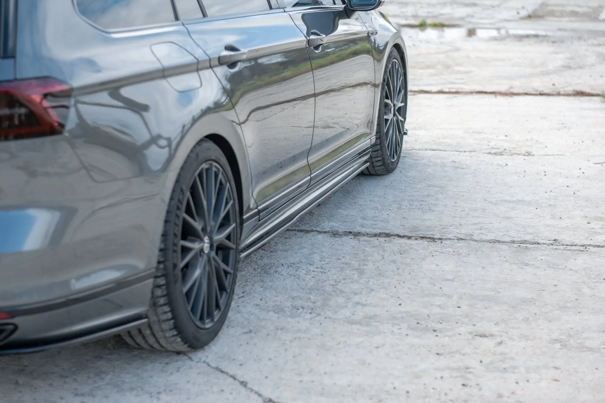Sideskjørt VW Passat B8 R-Line 2014 - 2019 – bilde 3