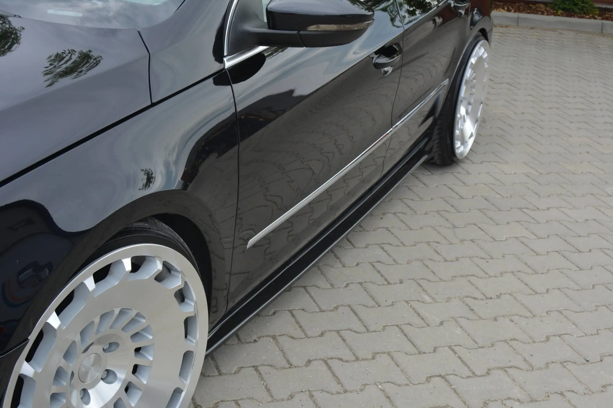 SIDESKJØRT VW PASSAT CC 2008-2012