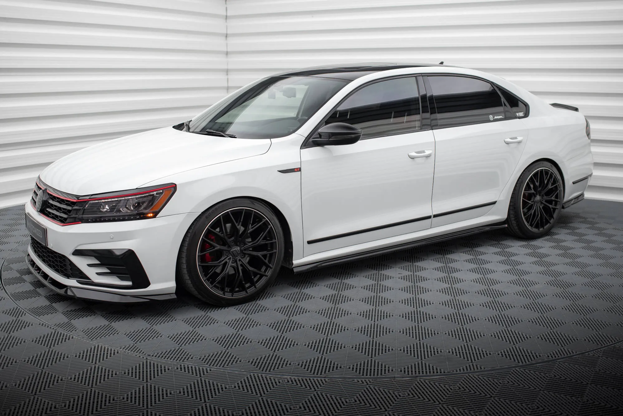 Sideskjørt VW Passat GT B8 Facelift Usa 2019 - 2022 | Glossy Black Edition – bilde 2