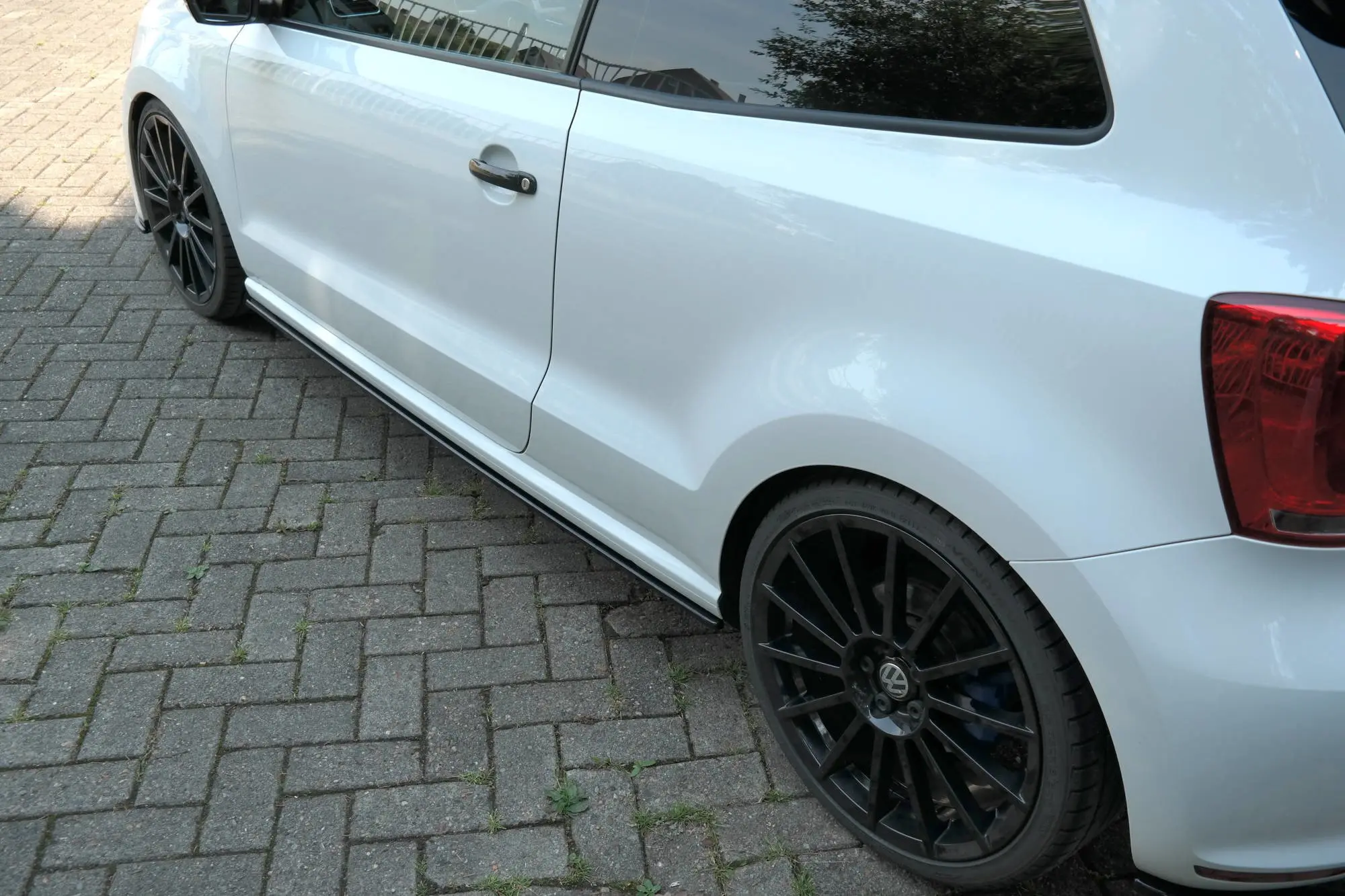 SIDESKJØRT VW POLO mk5 R WRC 2013 – bilde 3