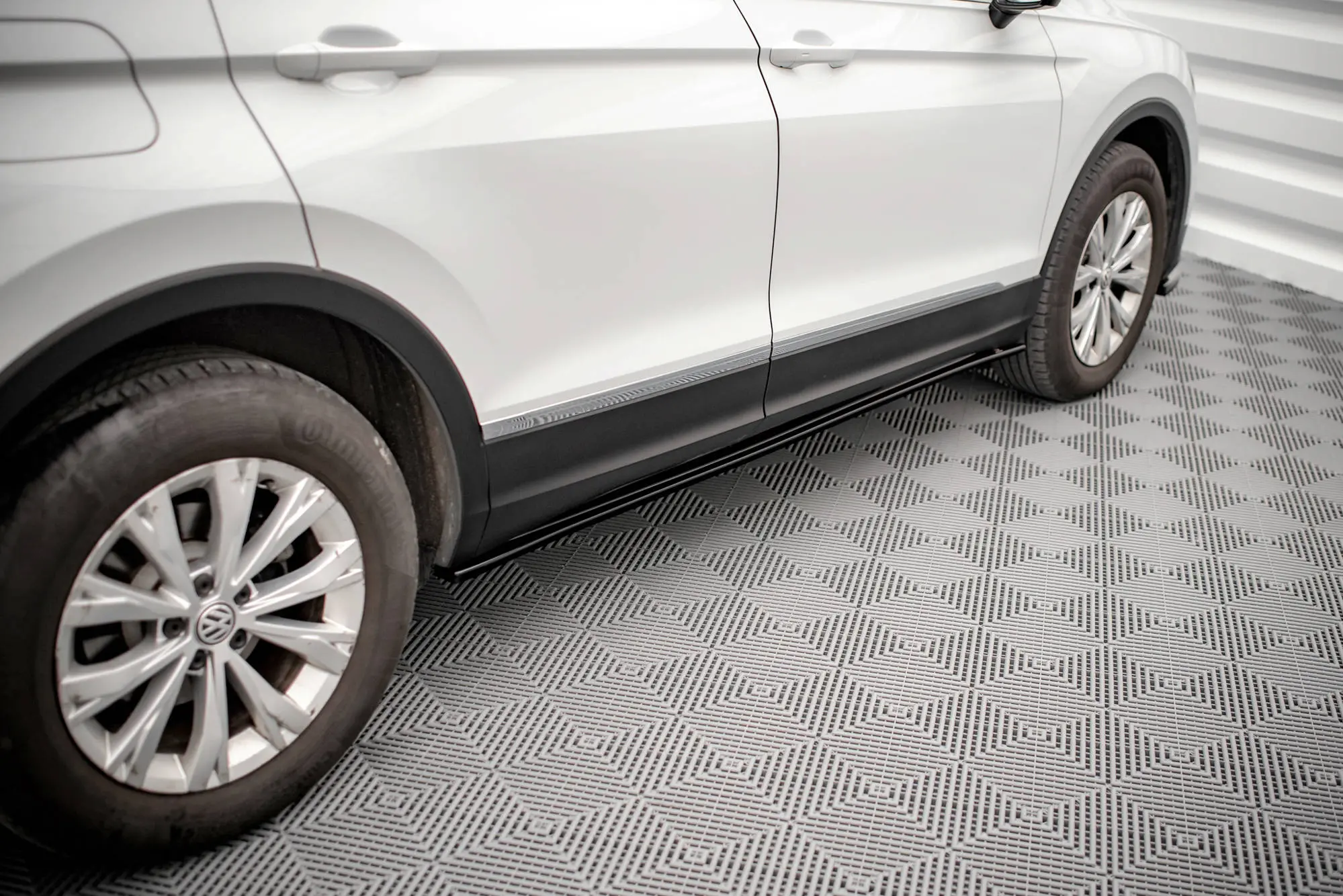 SIDESKJØRT VW Tiguan II 2016 - 2020