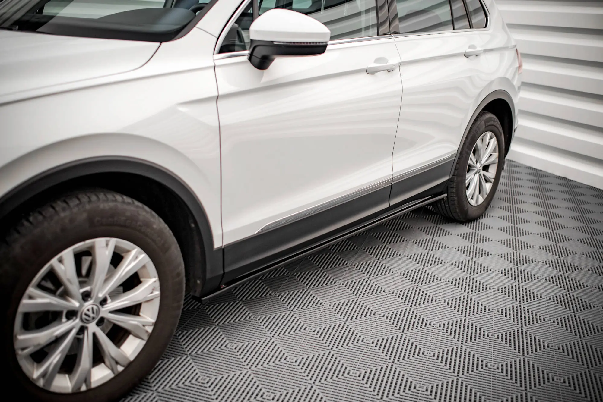 SIDESKJØRT VW Tiguan II 2016 - 2020 – bilde 3