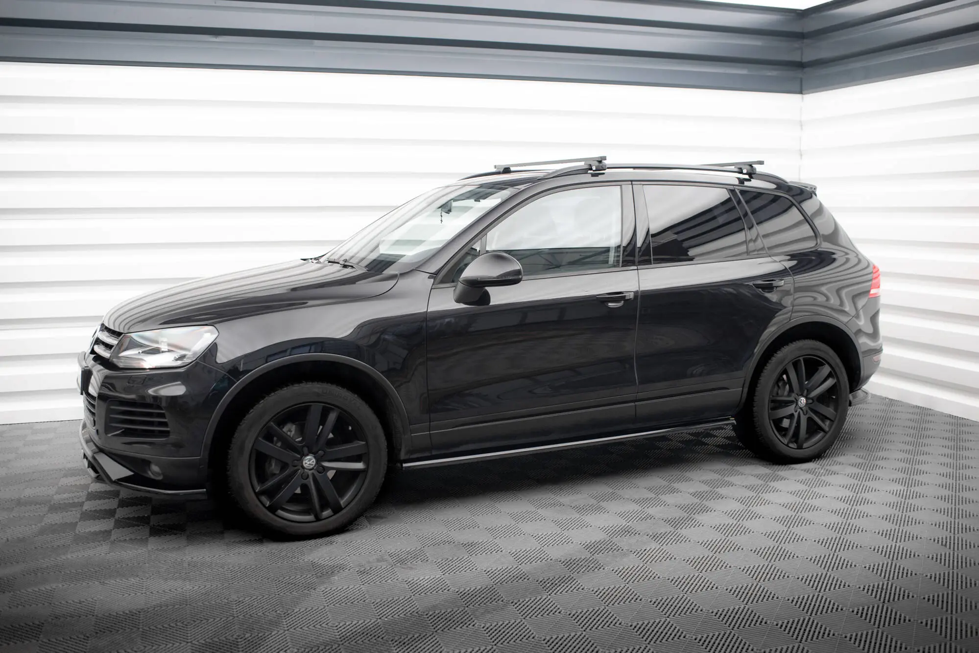 Sideskjørt VW Touareg 7P 2010 - 2014 | Glossy Black Edition – bilde 4