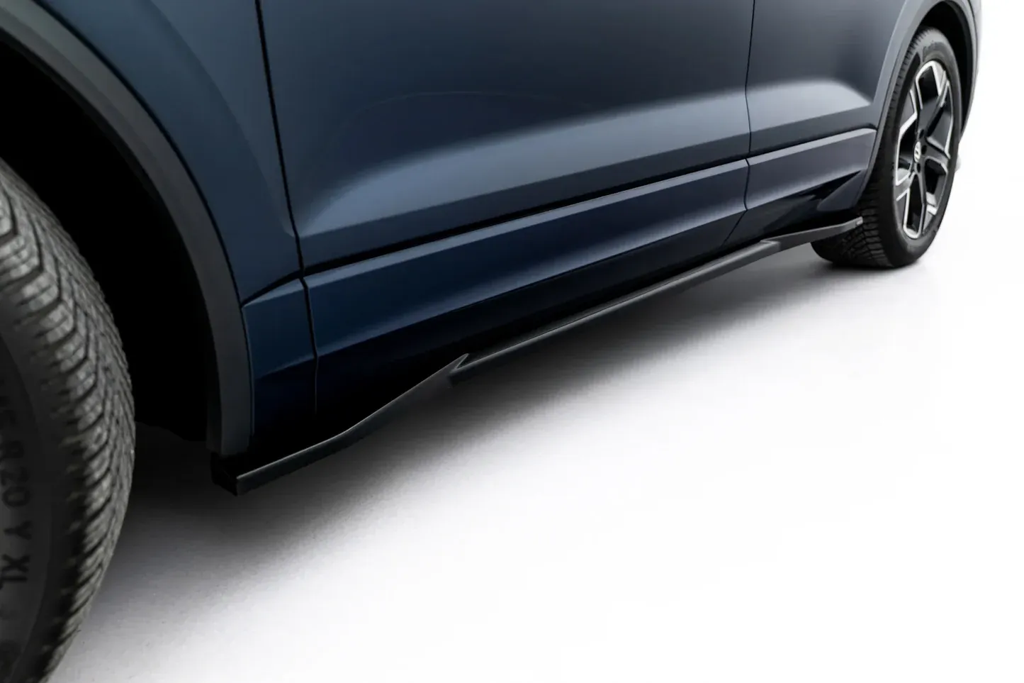 Sideskjørt VW Touareg Elegance III Facelift 2023 - 2026 | Glossy Black Edition – bilde 4