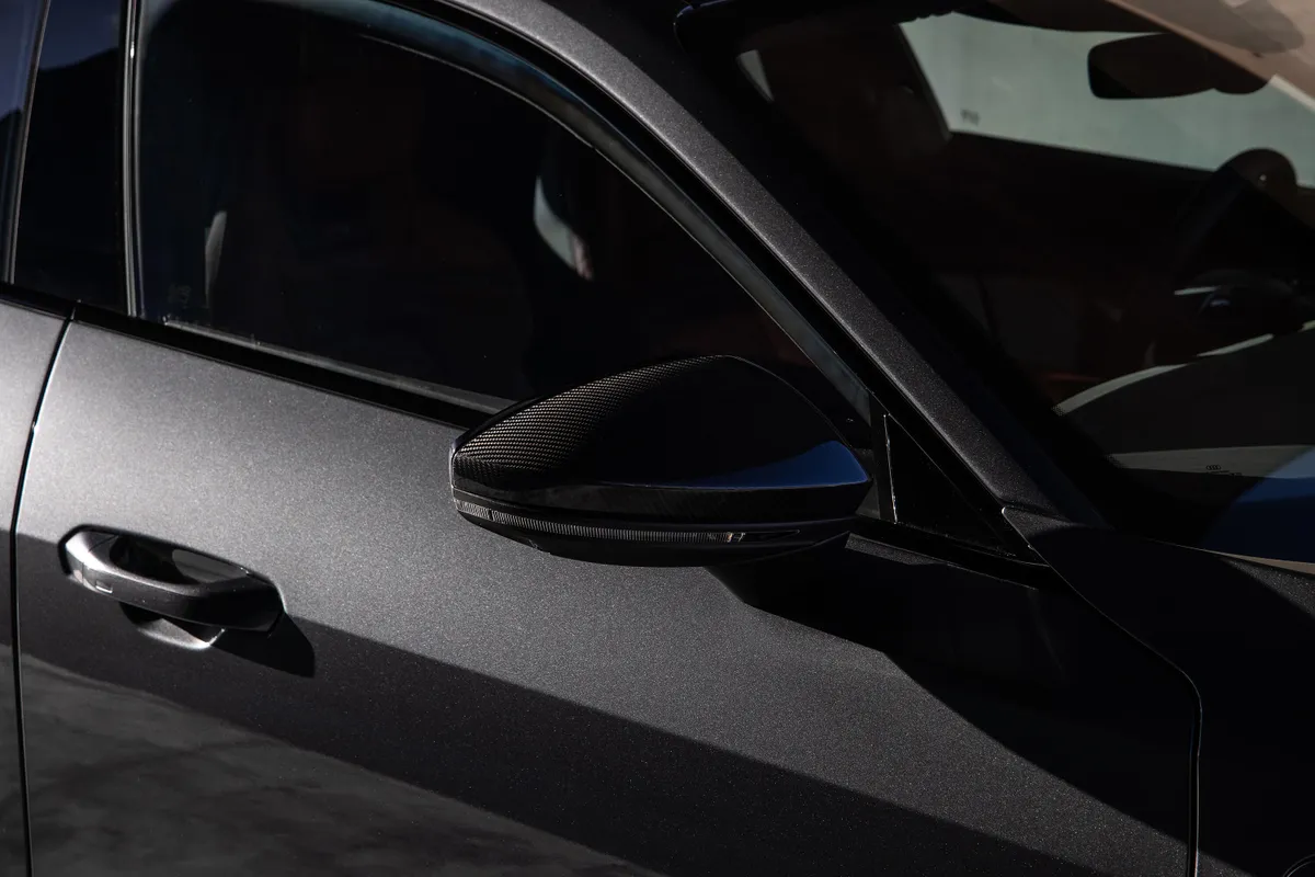Sidespeil Audi e-Tron │ høyre side - Genuine® Exterior Mirror Mounting Electric Black High Glos