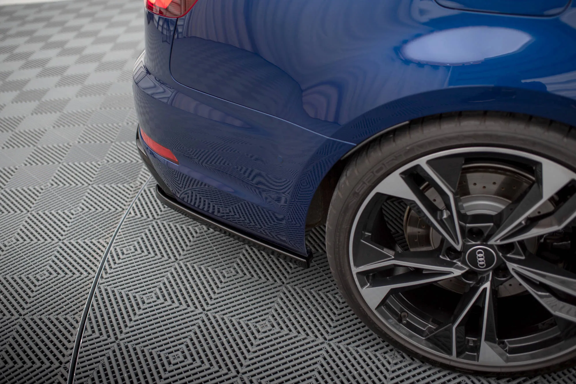 Sidesplitters bak Audi A4 Competition (B9) Facelift 2019 -> | Glossy Black Edition – bilde 2