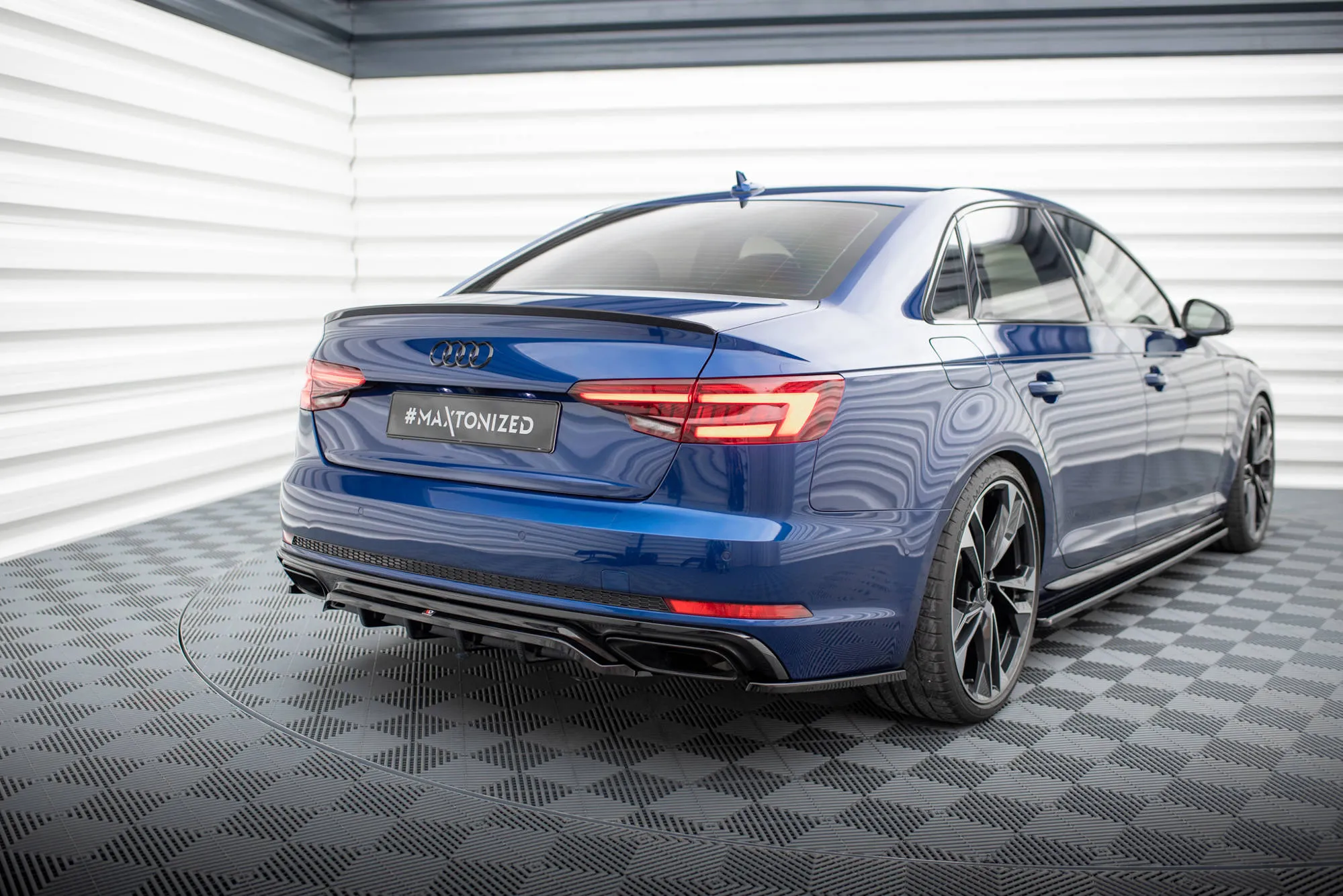 Sidesplitters bak Audi A4 Competition (B9) Facelift 2019 -> | Glossy Black Edition – bilde 3