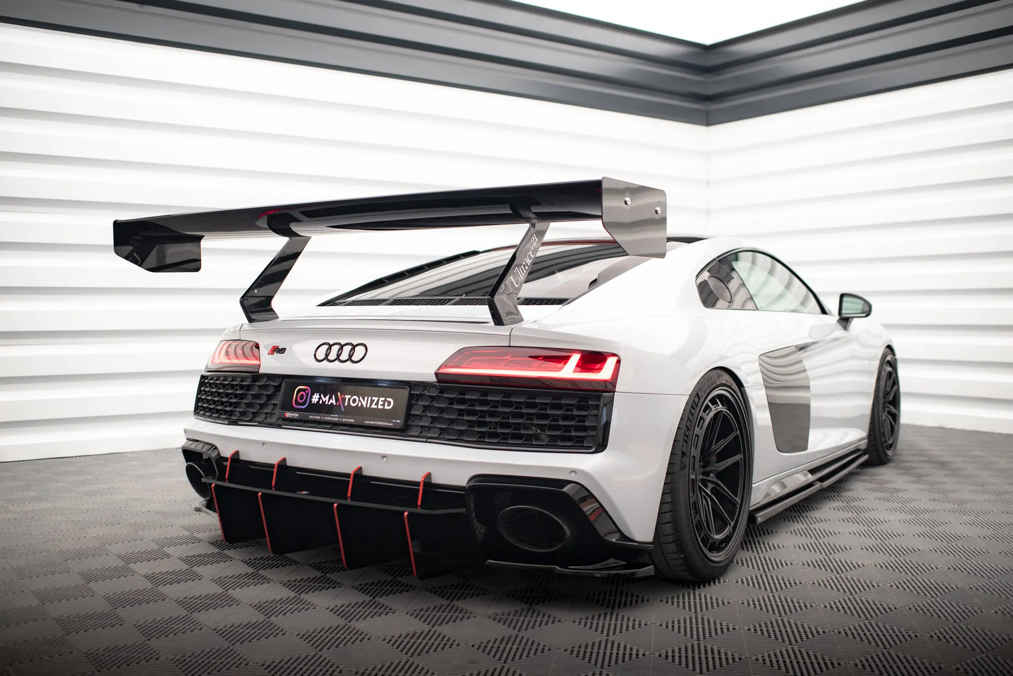 Sidesplitters bak Audi R8 MK2 2018-> | Glossy Black Edition – bilde 2