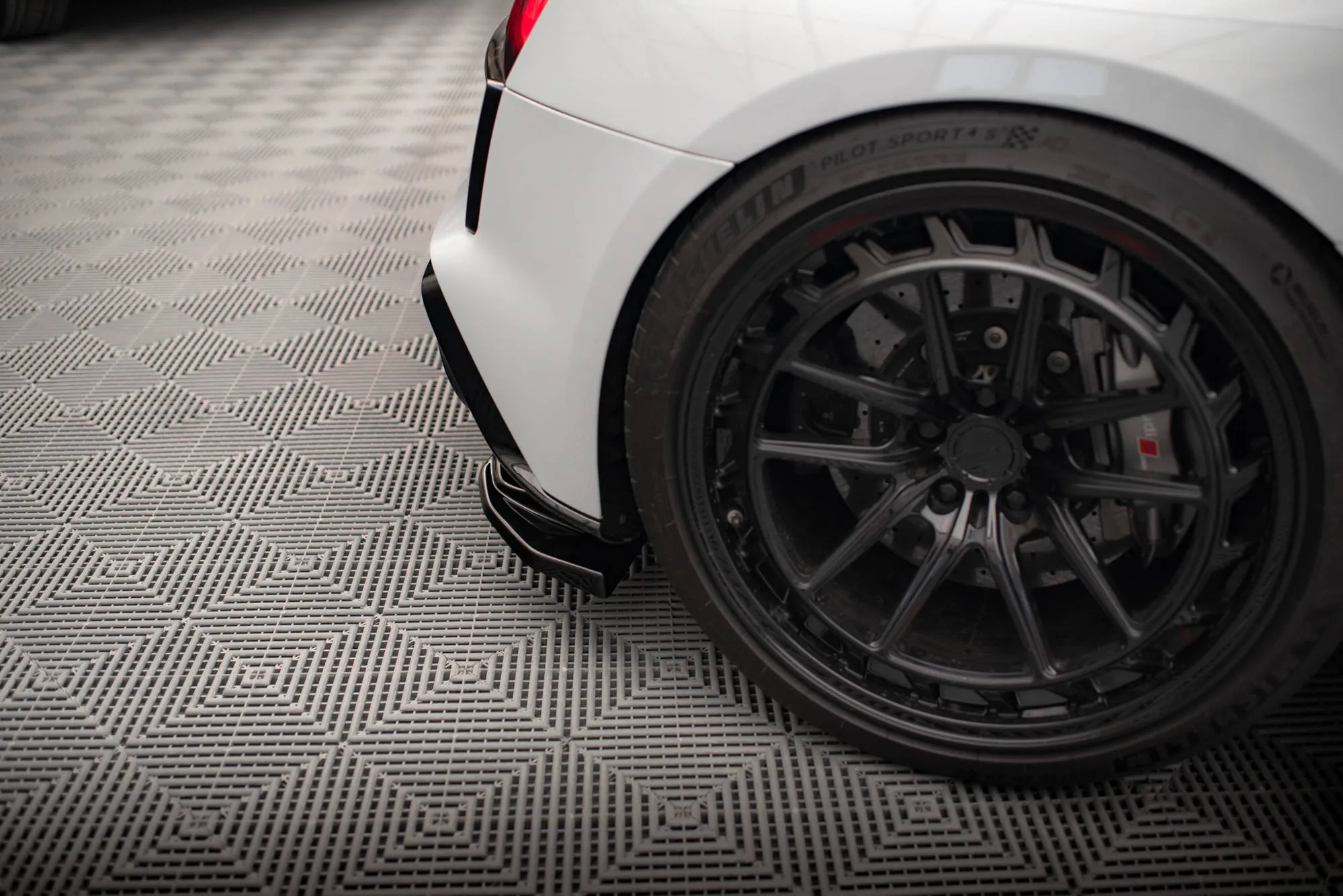 Sidesplitters bak Audi R8 MK2 2018-> | Glossy Black Edition – bilde 3