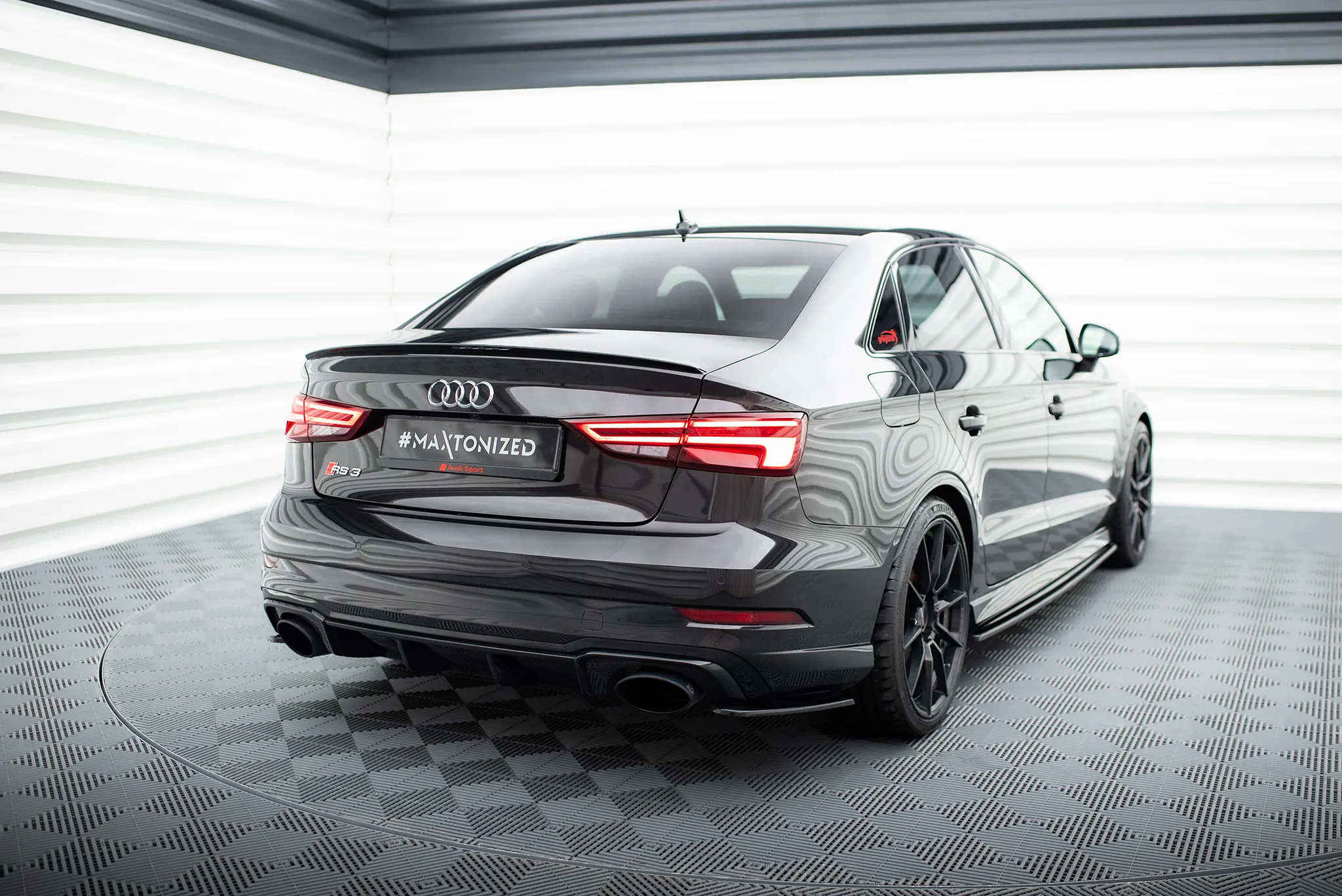 Sidesplitters bak Audi RS3 (8V) Sedan facelift 2017-2020 | Glossy Black Edition – bilde 3