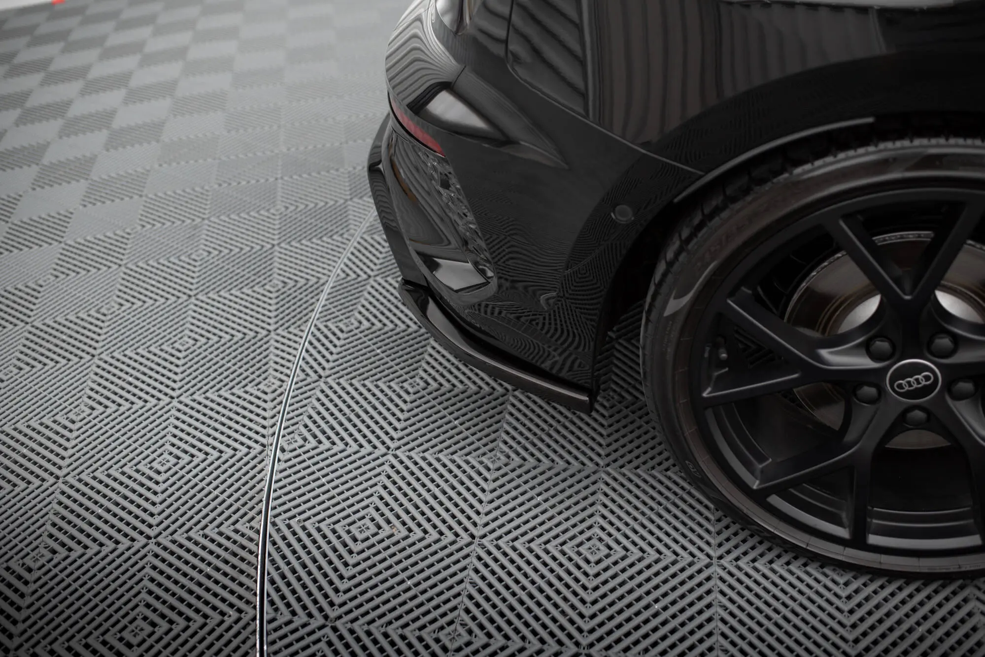 Sidesplitters bak Audi RS3 (8Y) Sportback 2020 - > | Glossy Black Edition