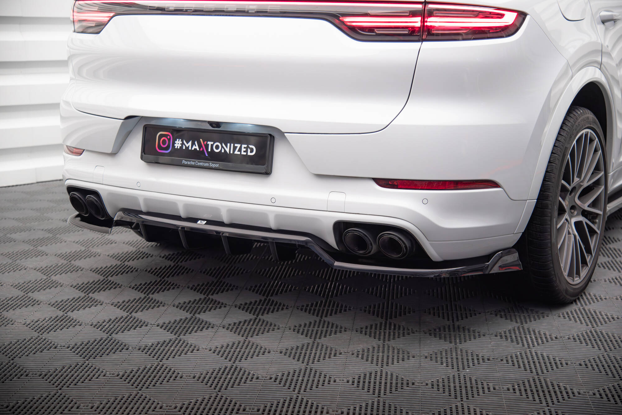 Sidesplitters bak Audi RS6 C8 2019 -> | Glossy Black Edition – bilde 2