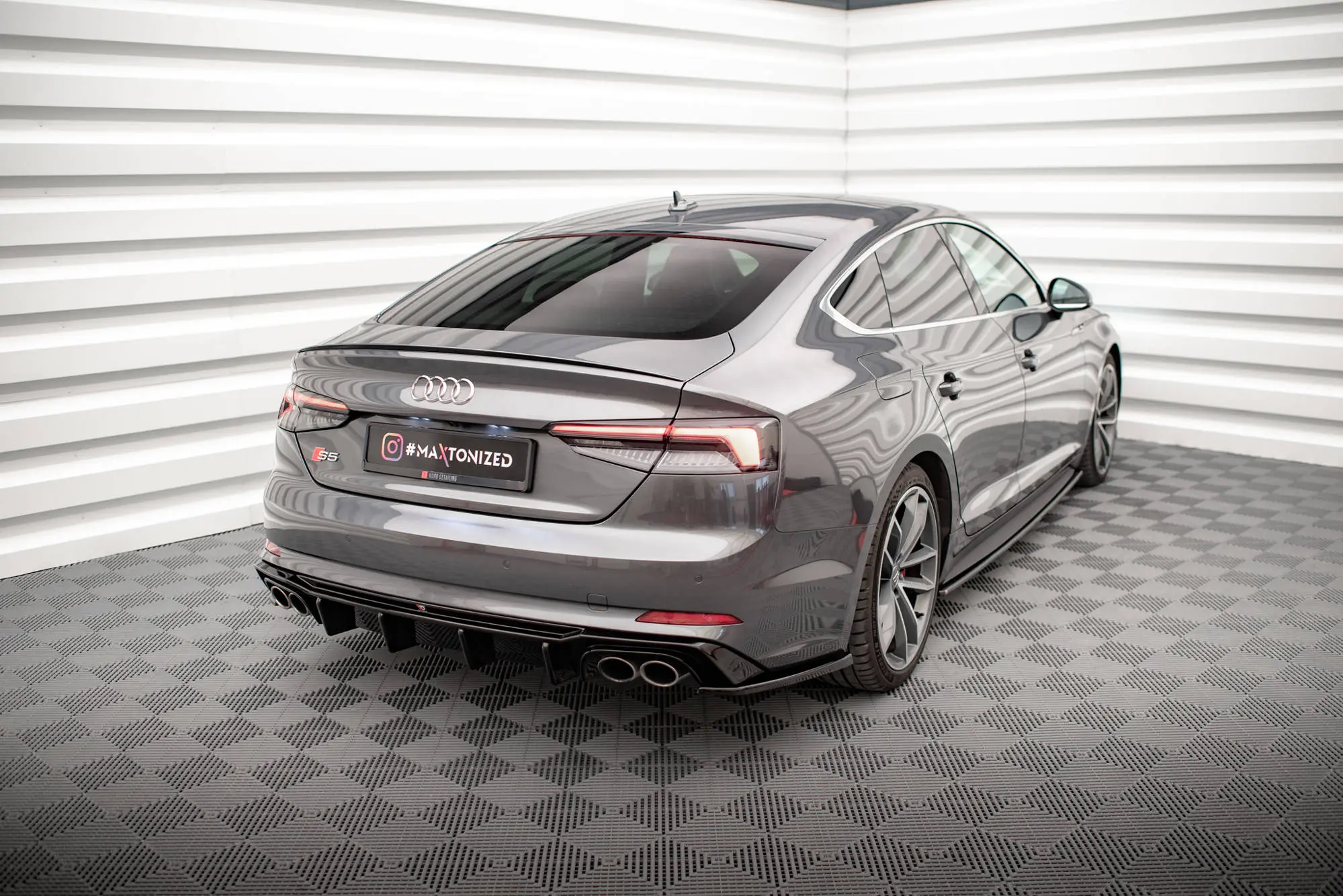 Sidesplitters bak Audi S5 (F5) 2017 - 2019 | Glossy Black Edition – bilde 4