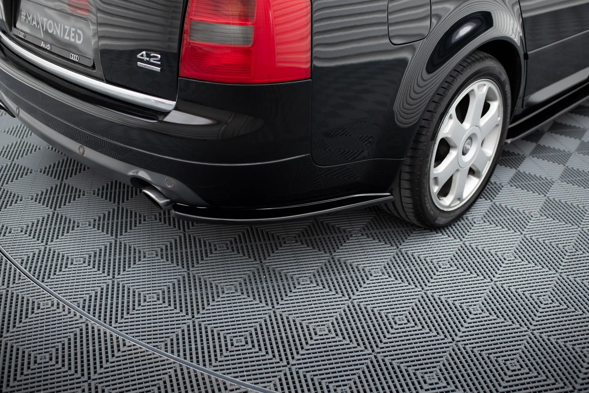 Sidesplitters bak Audi S6 C5 1999-2003 | Glossy Black Edition