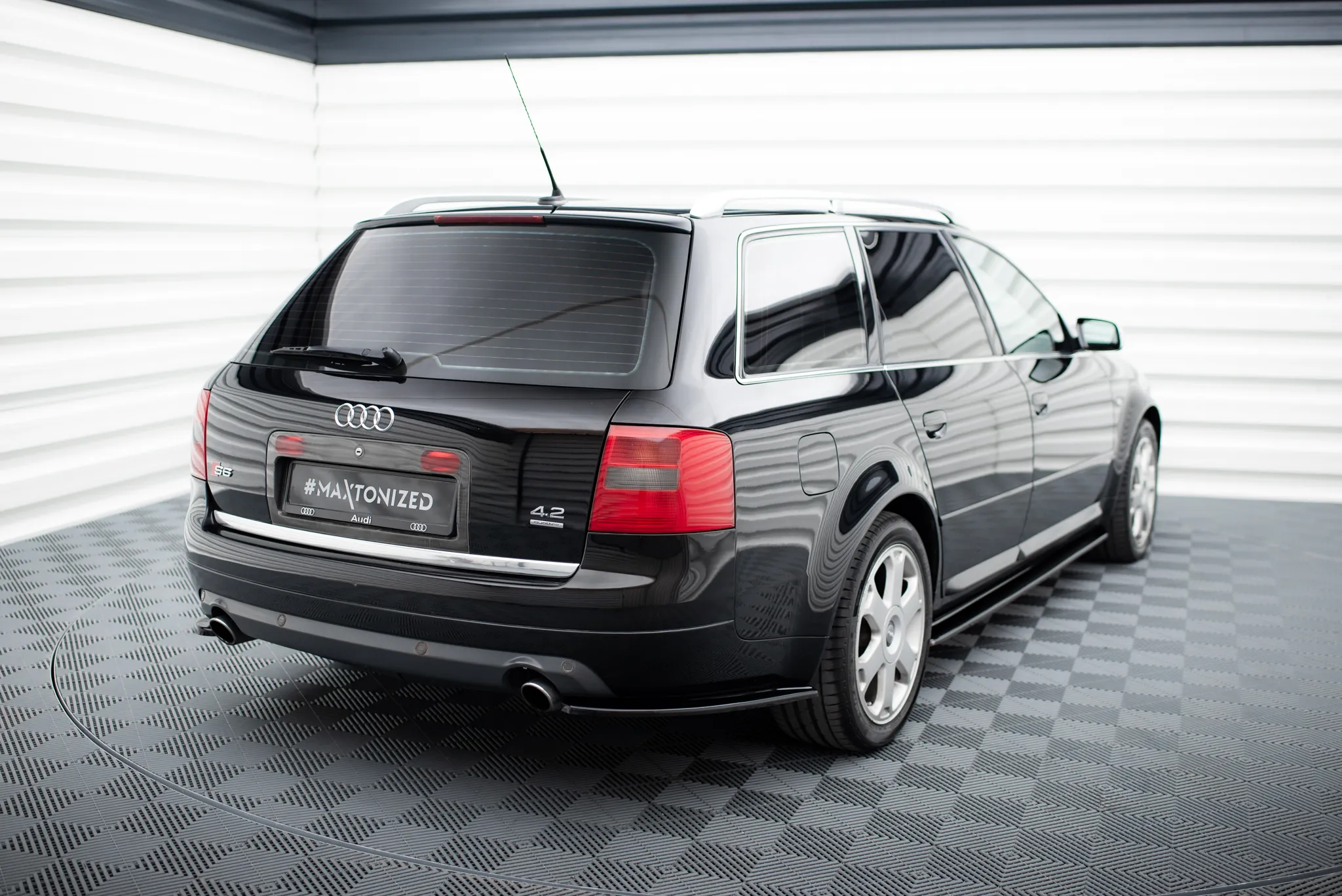 Sidesplitters bak Audi S6 C5 1999-2003 | Glossy Black Edition – bilde 3