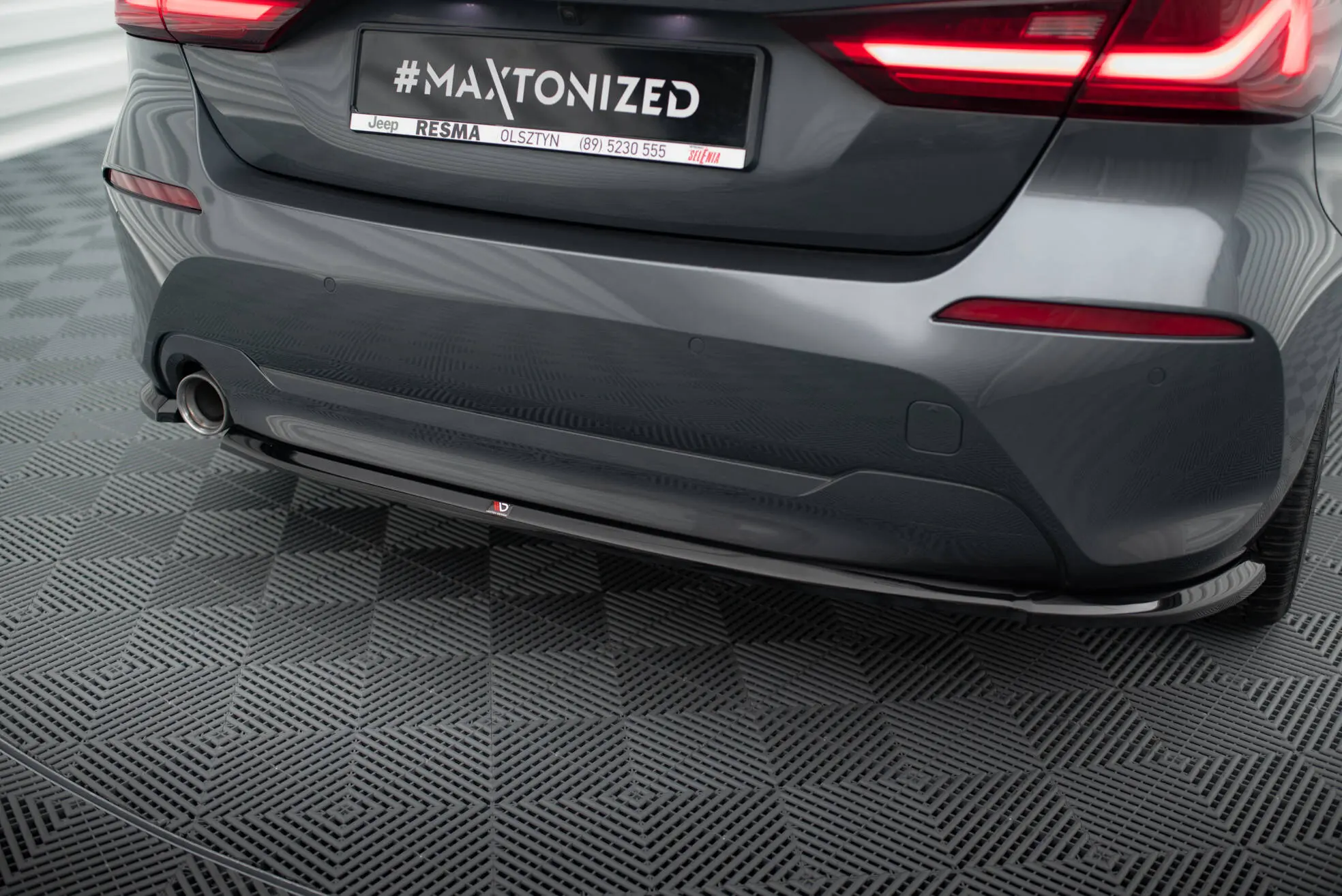 Sidesplitters bak BMW 1 (F40) 2019 - 2024 | Glossy Black Edition