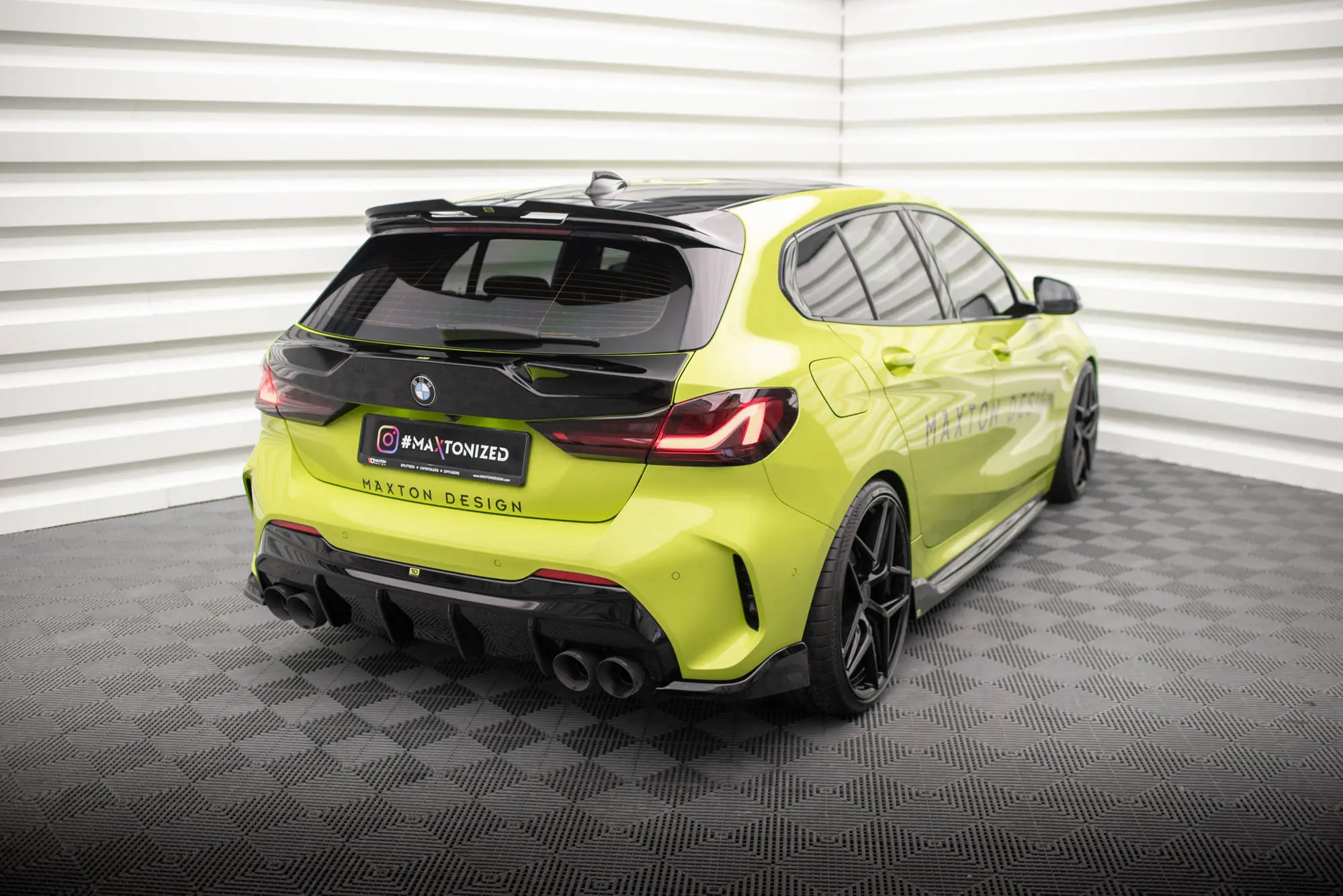 Sidesplitters bak BMW 1 (F40) M-Pack / BMW M135i (F40) 2019 - 2024 | V.6 Glossy Black Edition – bilde 2