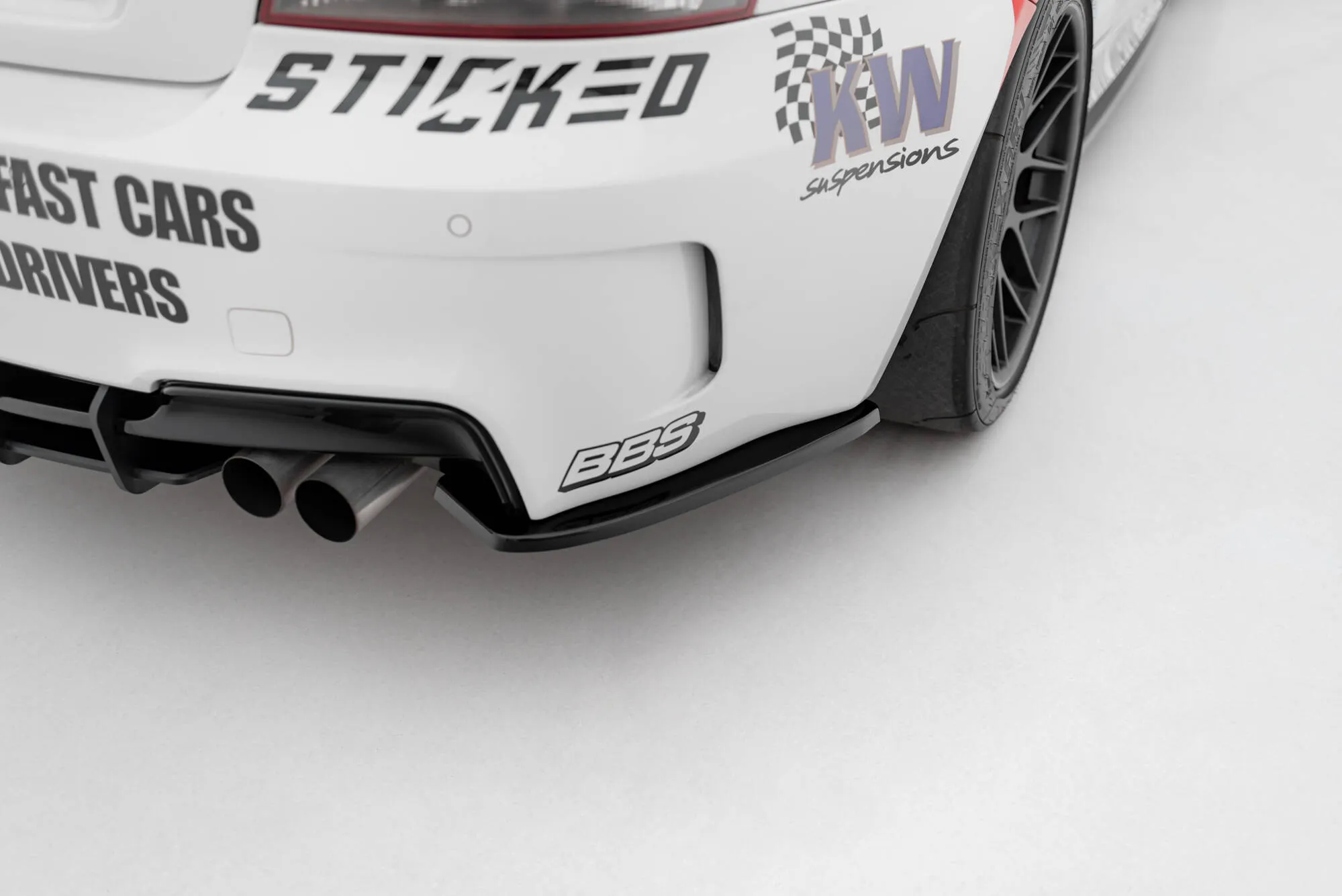 Sidesplitters bak BMW 1 M (E82) 2007 - 2012 | Glossy Black Edition