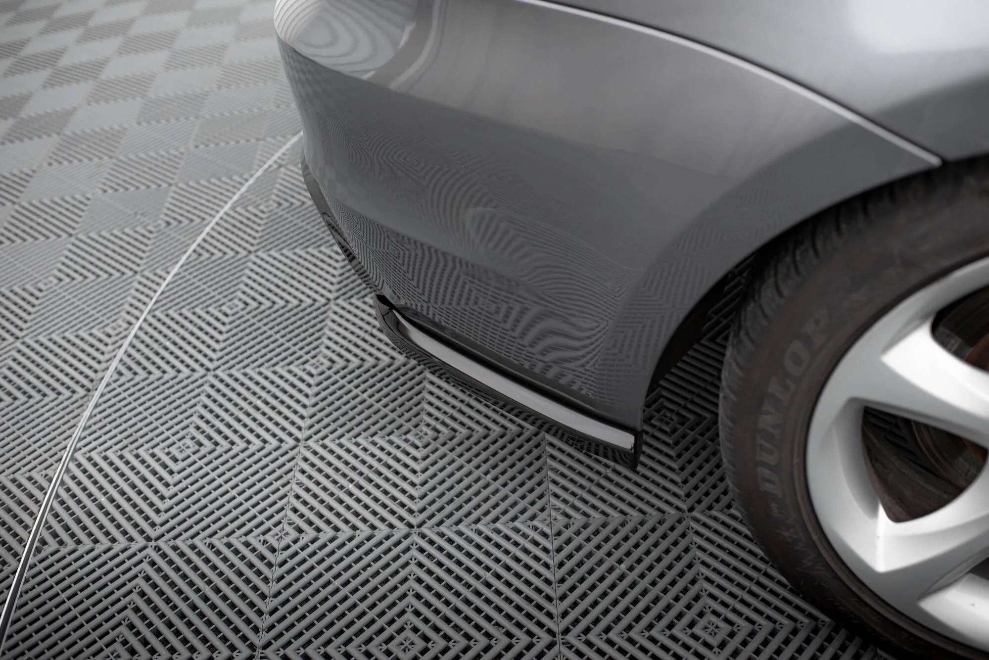 Sidesplitters bak BMW 1 M-Pack (E82) 2007 - 2011 | Glossy Black Edition – bilde 3