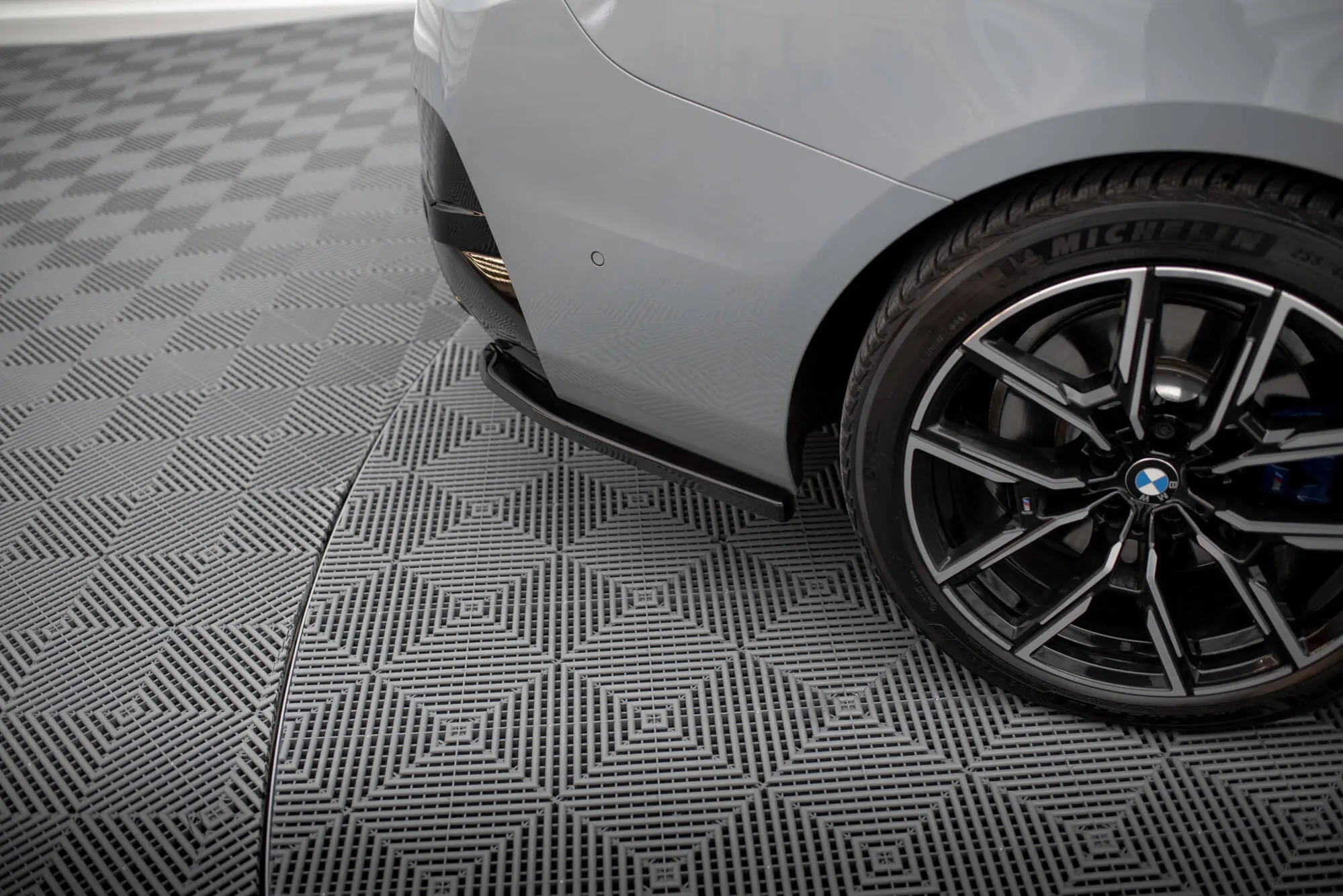 Sidesplitters bak BMW 4 Gran Coupe M440i (G26) 2021 - > | V.1 Glossy Black Edition – bilde 4