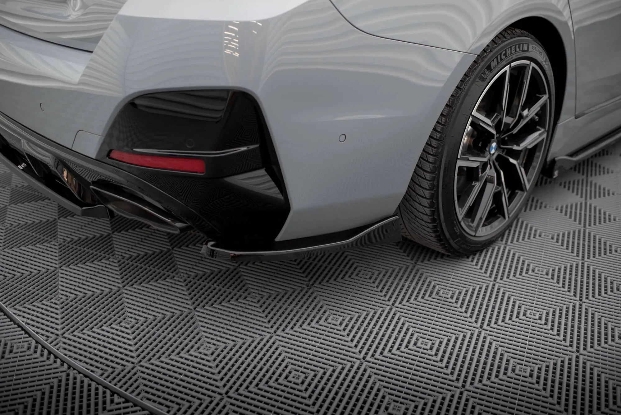 Sidesplitters bak BMW 4 Gran Coupe M440i (G26) 2021 - > | V.2 Glossy Black Edition