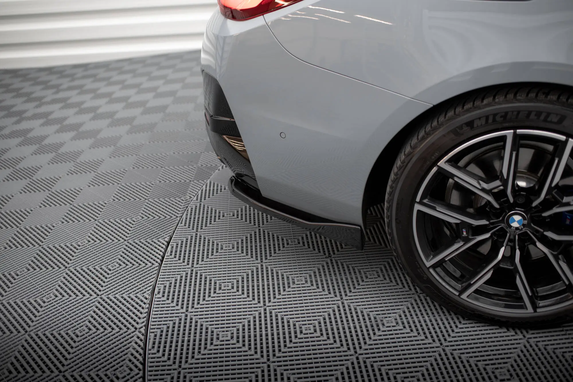 Sidesplitters bak BMW 4 Gran Coupe M440i (G26) 2021 - > | V.2 Glossy Black Edition – bilde 2
